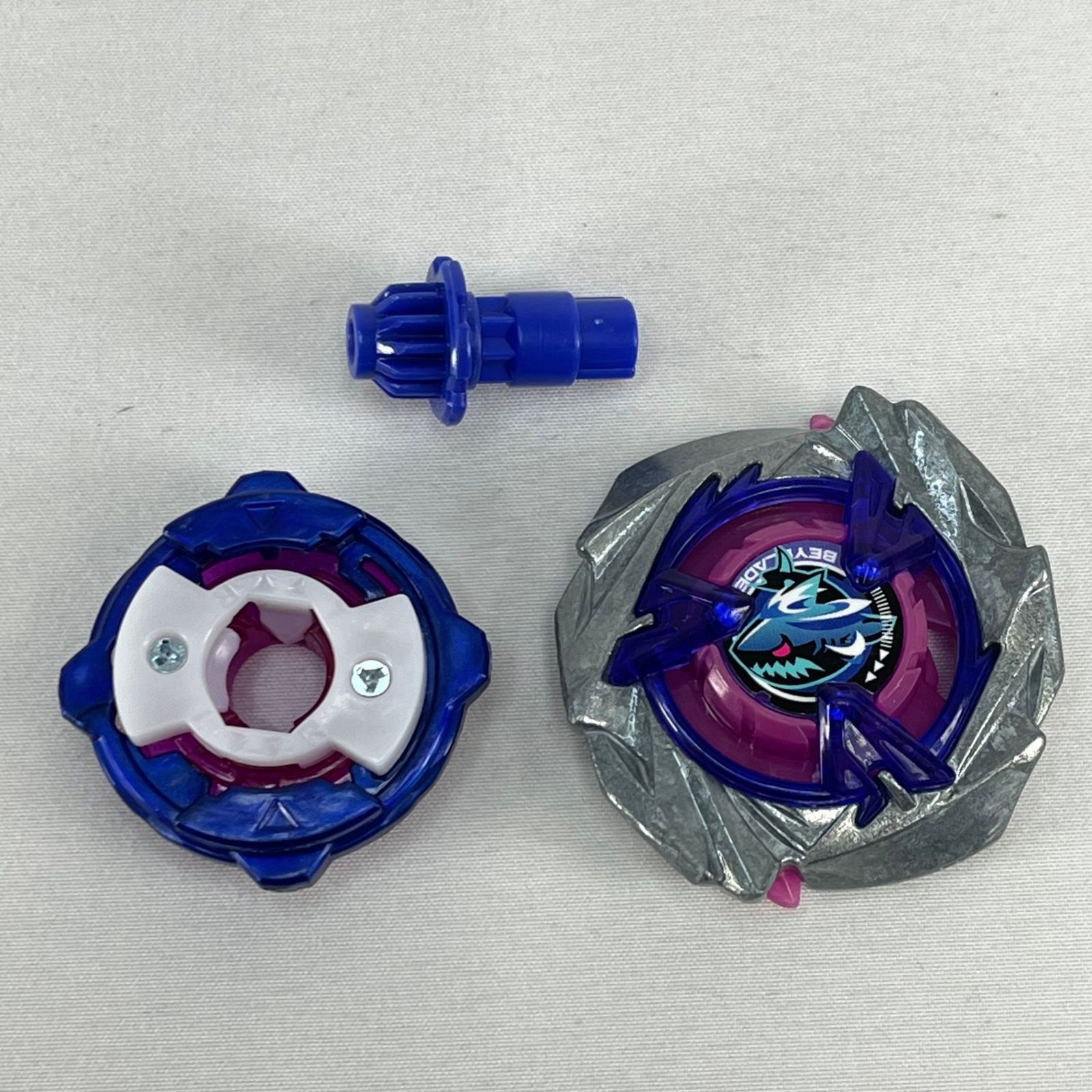 ベイブレードx　シャークスケイル 4-50 UF　LR L 3-60セット 中古 シャークスケイル4-50UF 「ベイブレードX」 箱・コードなし 中古品