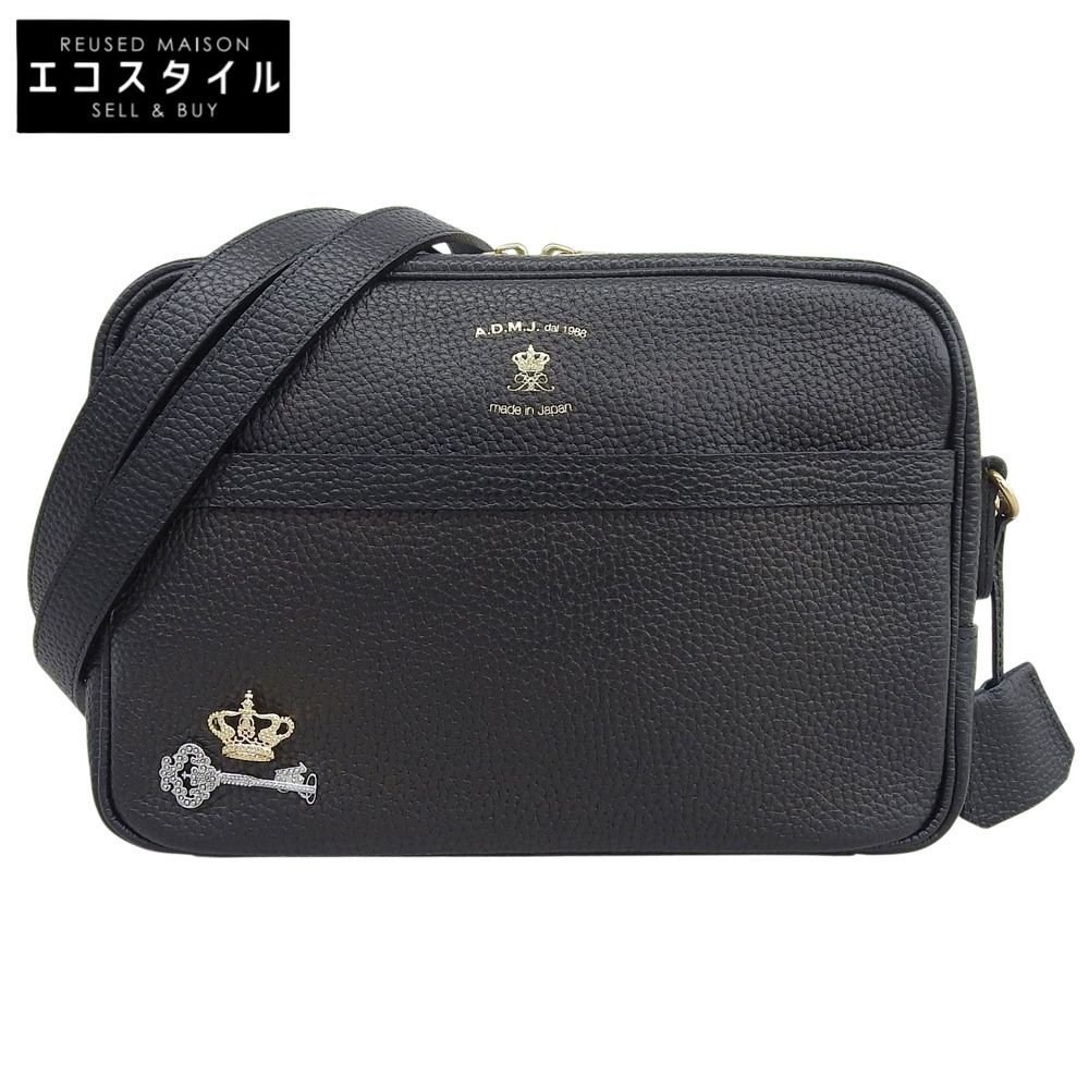 A.D.M.J. Accessoires De Mademoiselle　ADMJ　新品同様 エンブレム マルチストラップ付 カメラバッグ シボ革 ショルダーバッグ ブラック