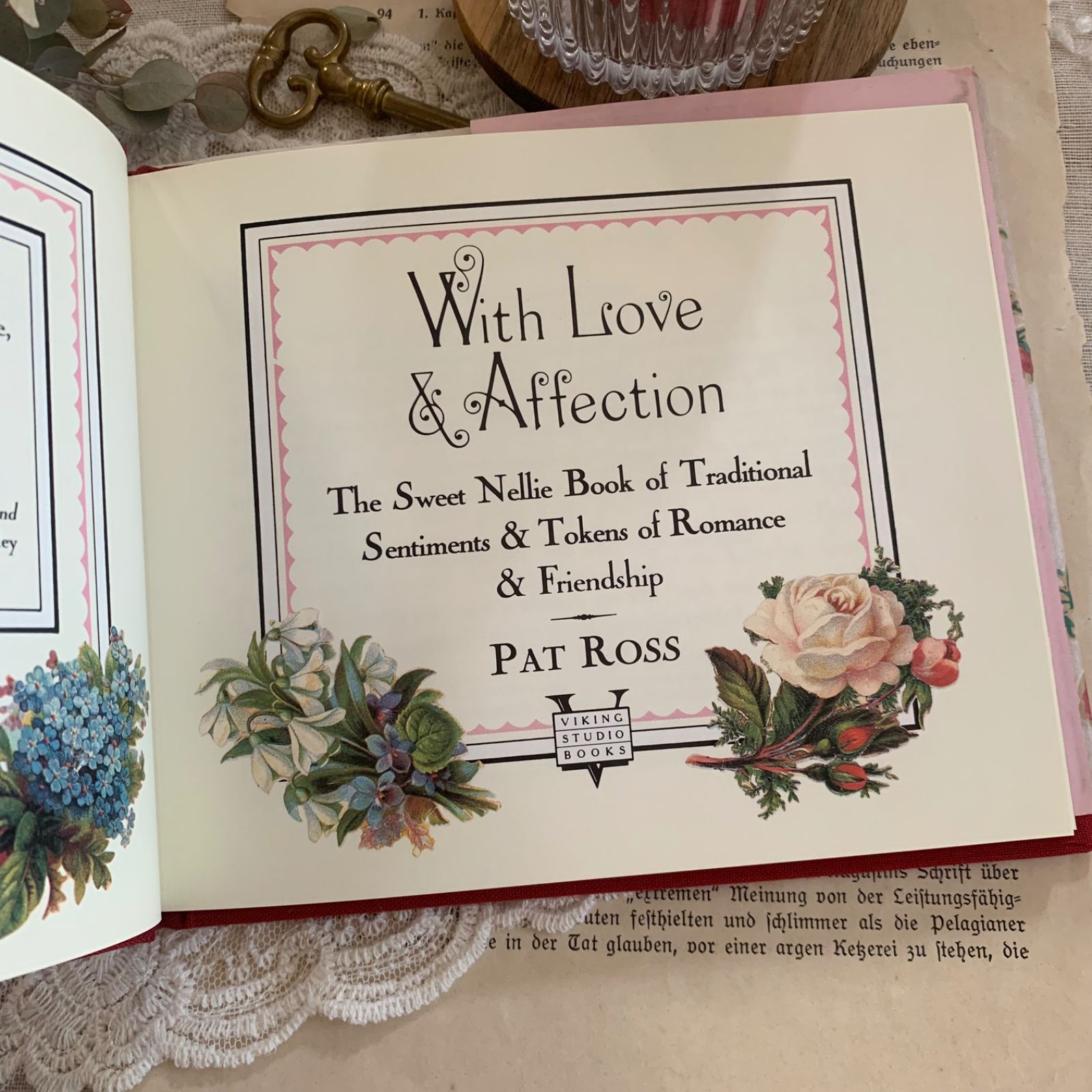 ヴィンテージ 洋書 ヴィクトリアン調 With Love & Affection ジャンク