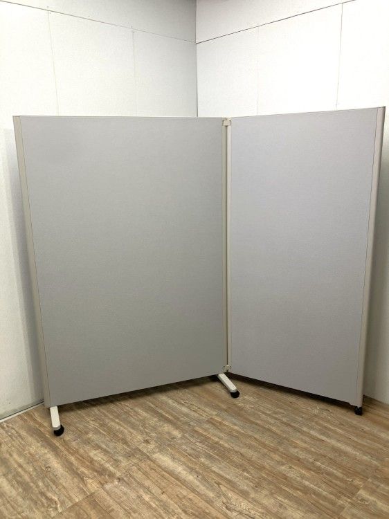 【中古品】コクヨ キャスター付2連結パーテーション グレー