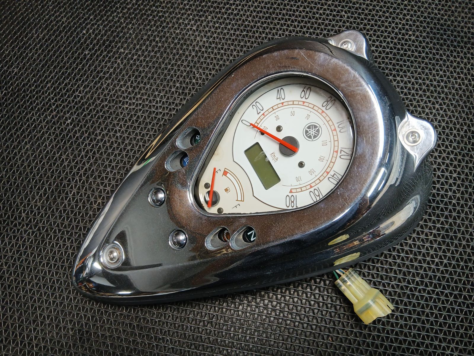 【ヤマハ　ドラッグスター400クラシック】純正メーターASSY　走行11878ｋｍ　実動品（VH01J　初年度平成13年　在庫整理品）