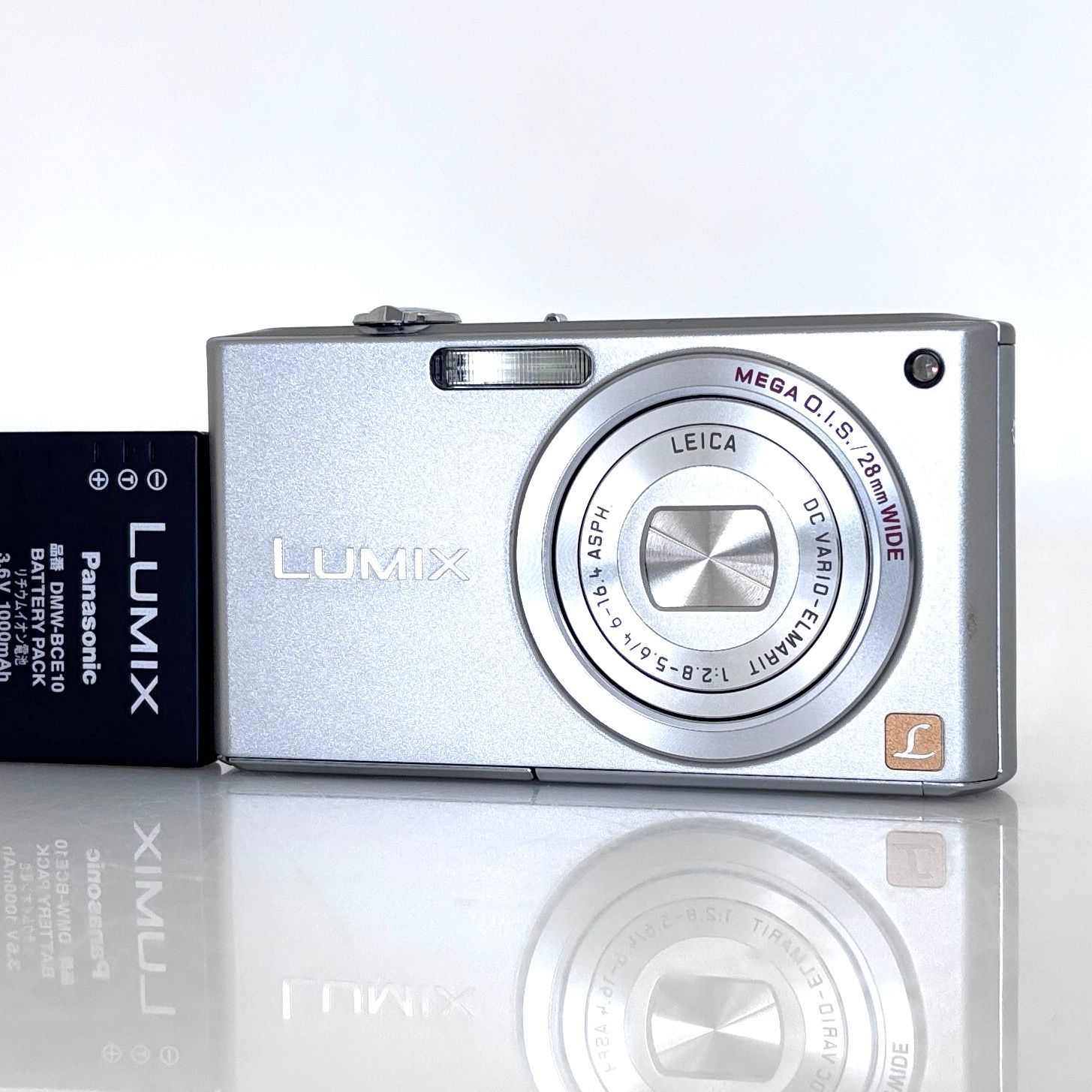 【パナソニック】Panasonic LUMIX DMC-FX33 デジタルカメラ +バッテリー #T402
