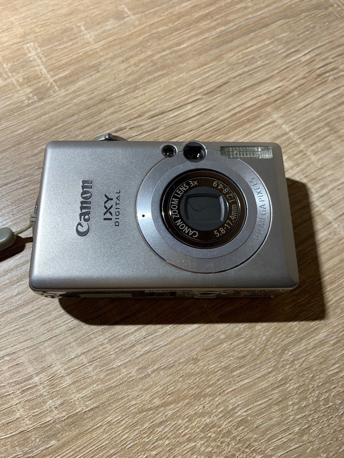 1076 Canon IXY DIGITAL 70 シルバー デジカメ 動作確認済み 美品 【ネ】