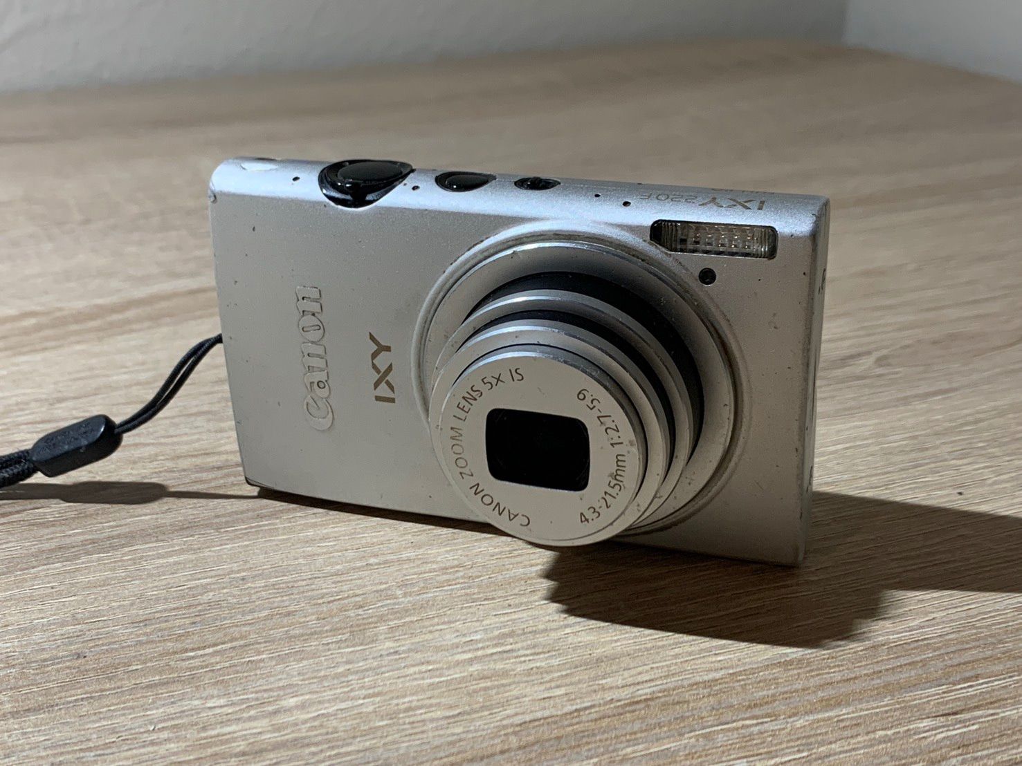 1078 Canon IXY 220F シルバー デジカメ 【コ】 - メルカリ