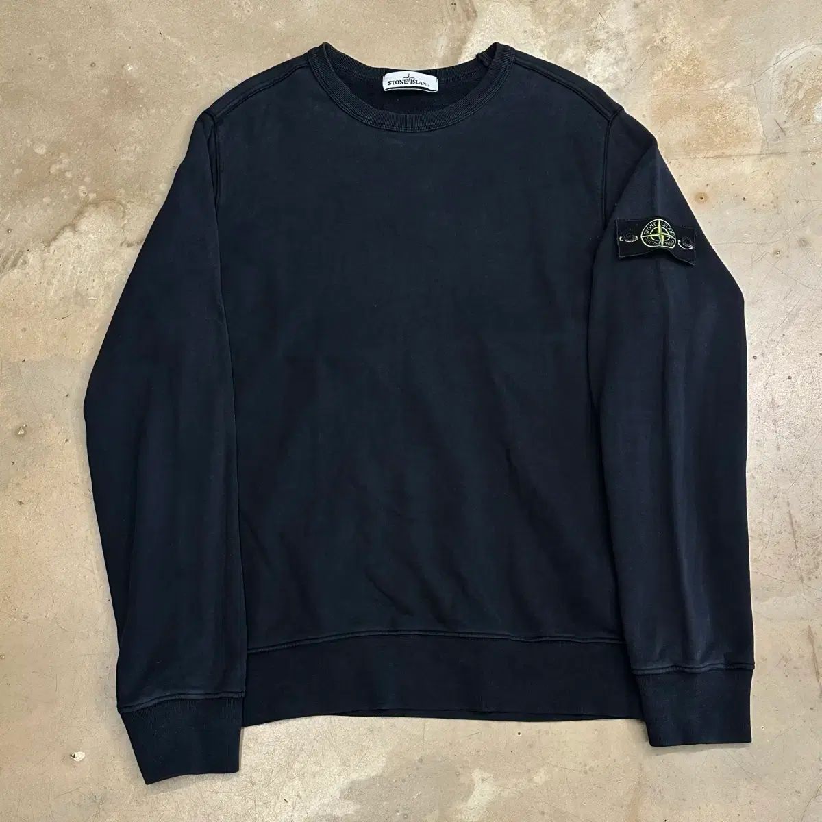 L STONE ISLAND ストーンアイランド ブラック スウェット - メルカリ