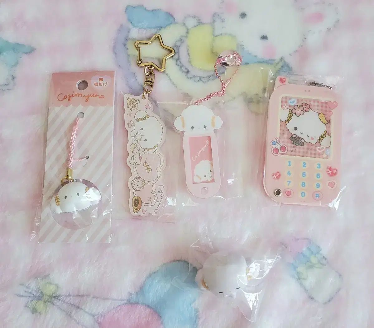 サンリオ こぎみゅん ボンボン アクリル キーホルダー ネームタグ スマートフォン キーホルダー