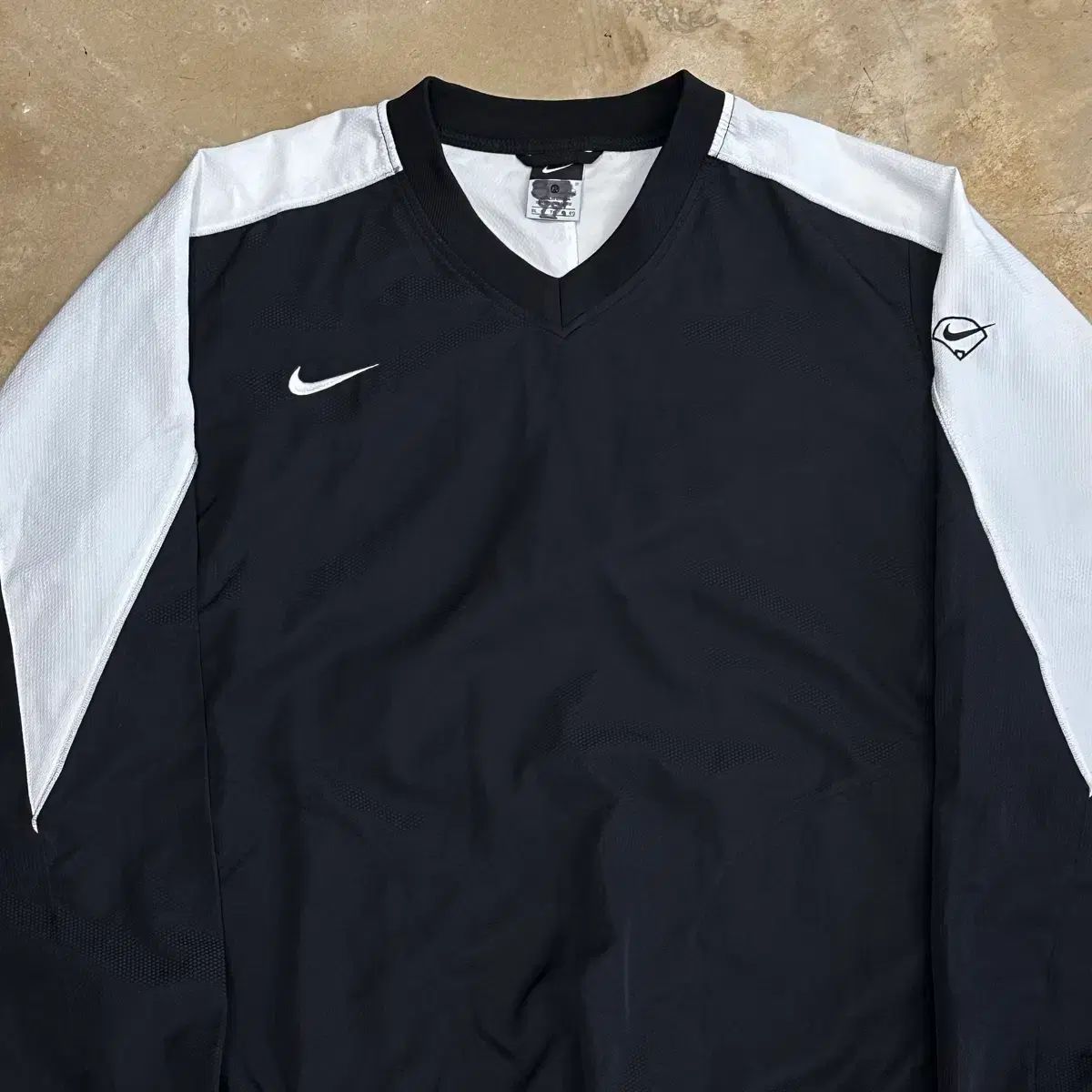 XL NIKE バイカラー Vネック ウォームアップ