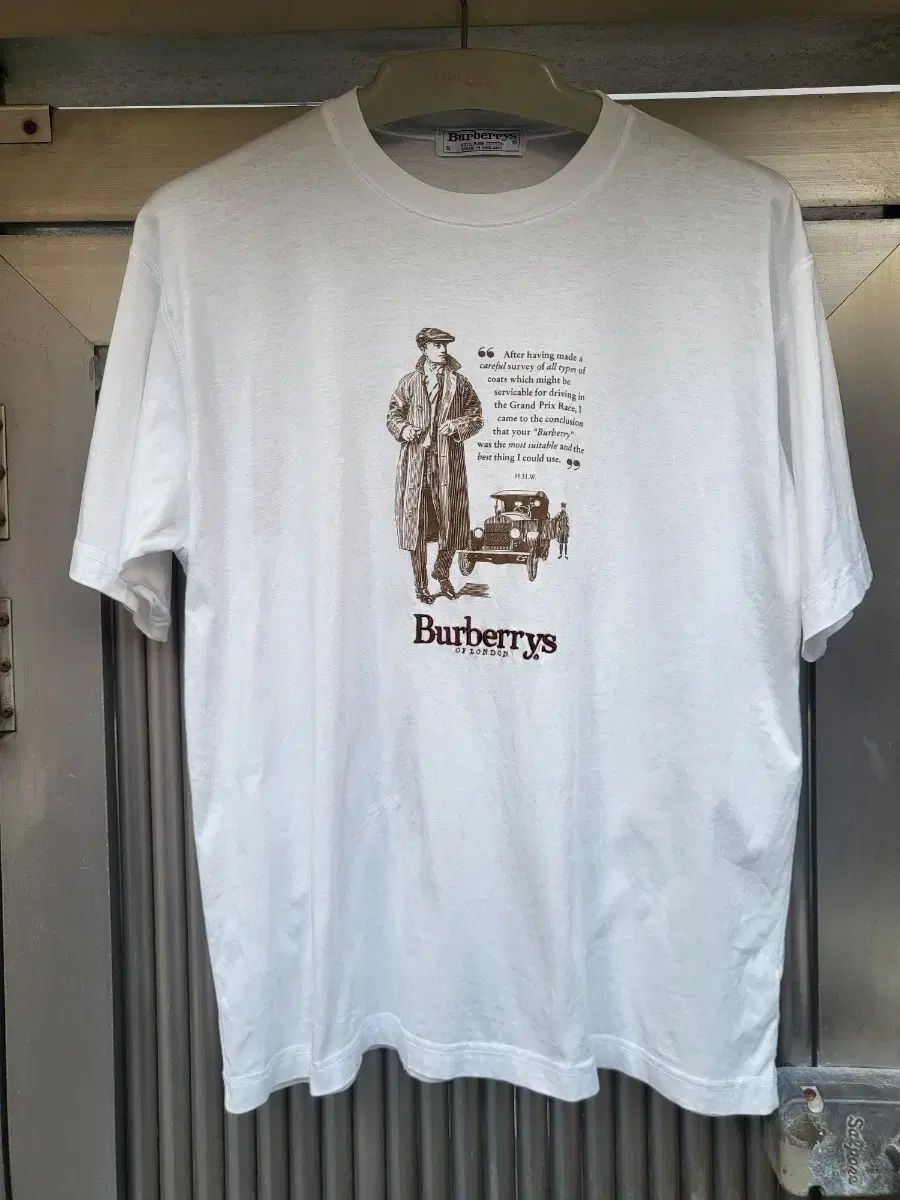 正規品 バーバリー ロンドン Classic プリンティング 半袖Tシャツ 105号 相対優秀