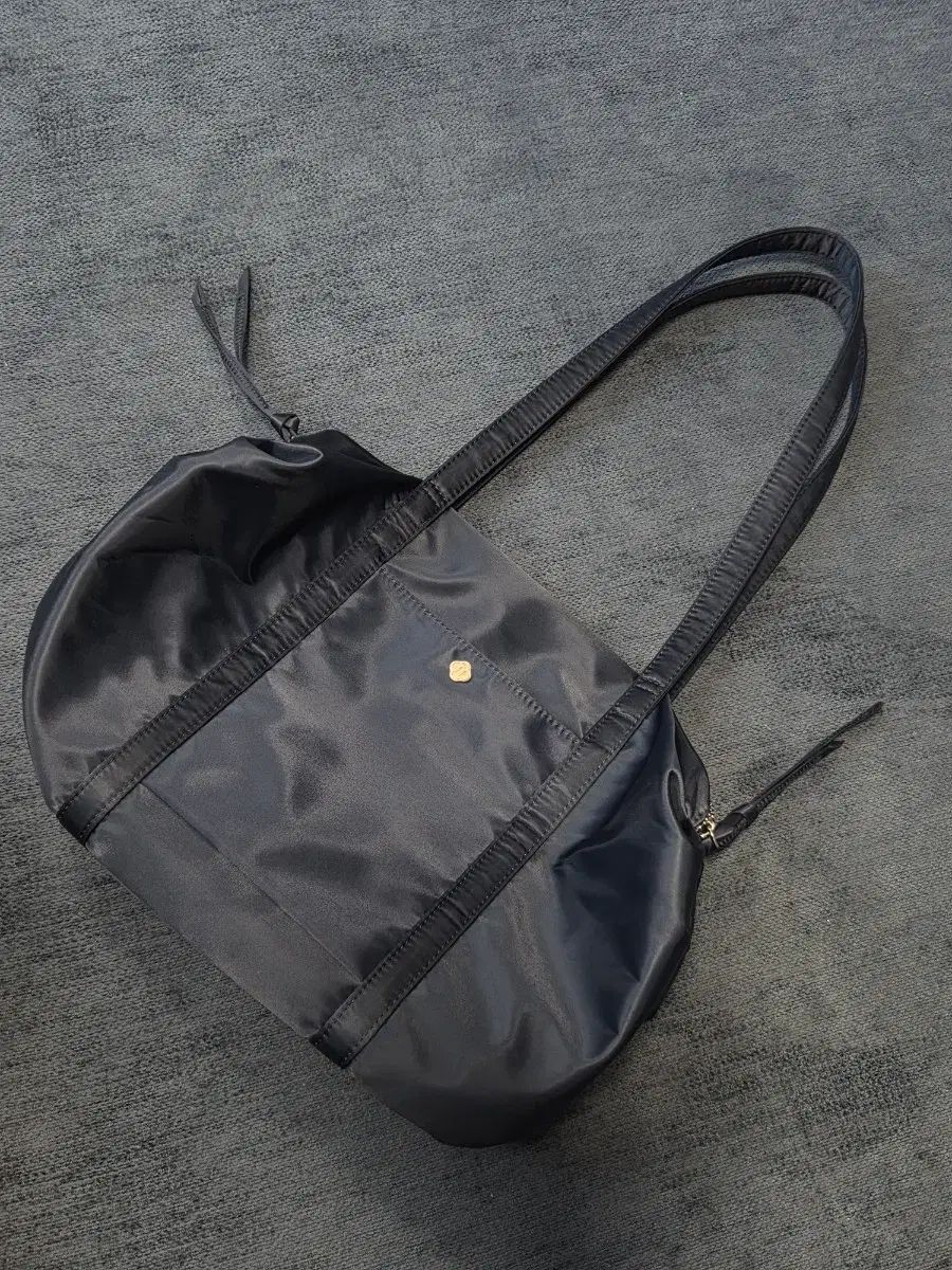 HEEARIAurora シアリングダッフルバッグ_ネイビー HEEARIAurora シアリングダッフルバッグ_ネイビー