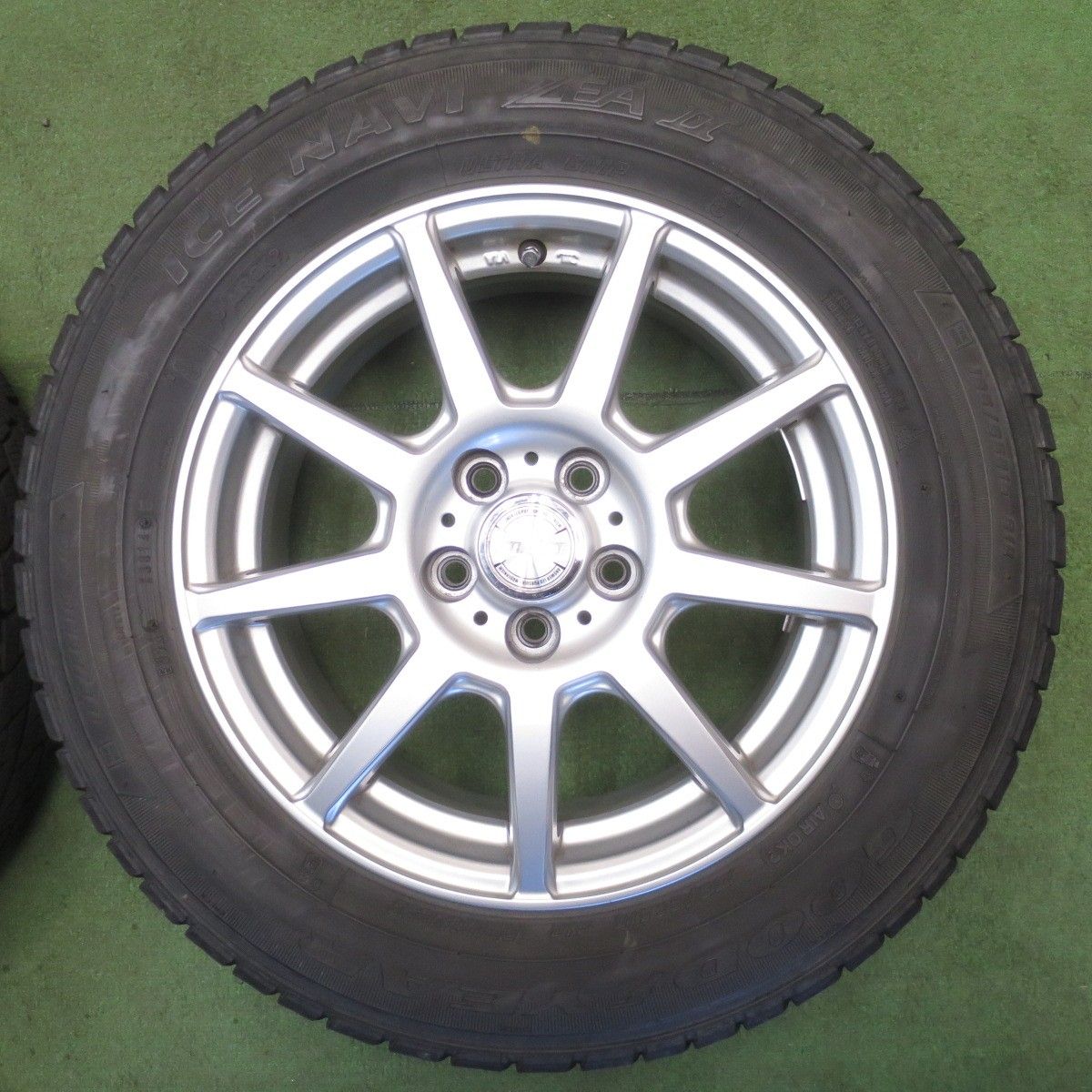 キレイ☆プリウス 等 195/65R15 スタッドレス グッドイヤー アイスナビ