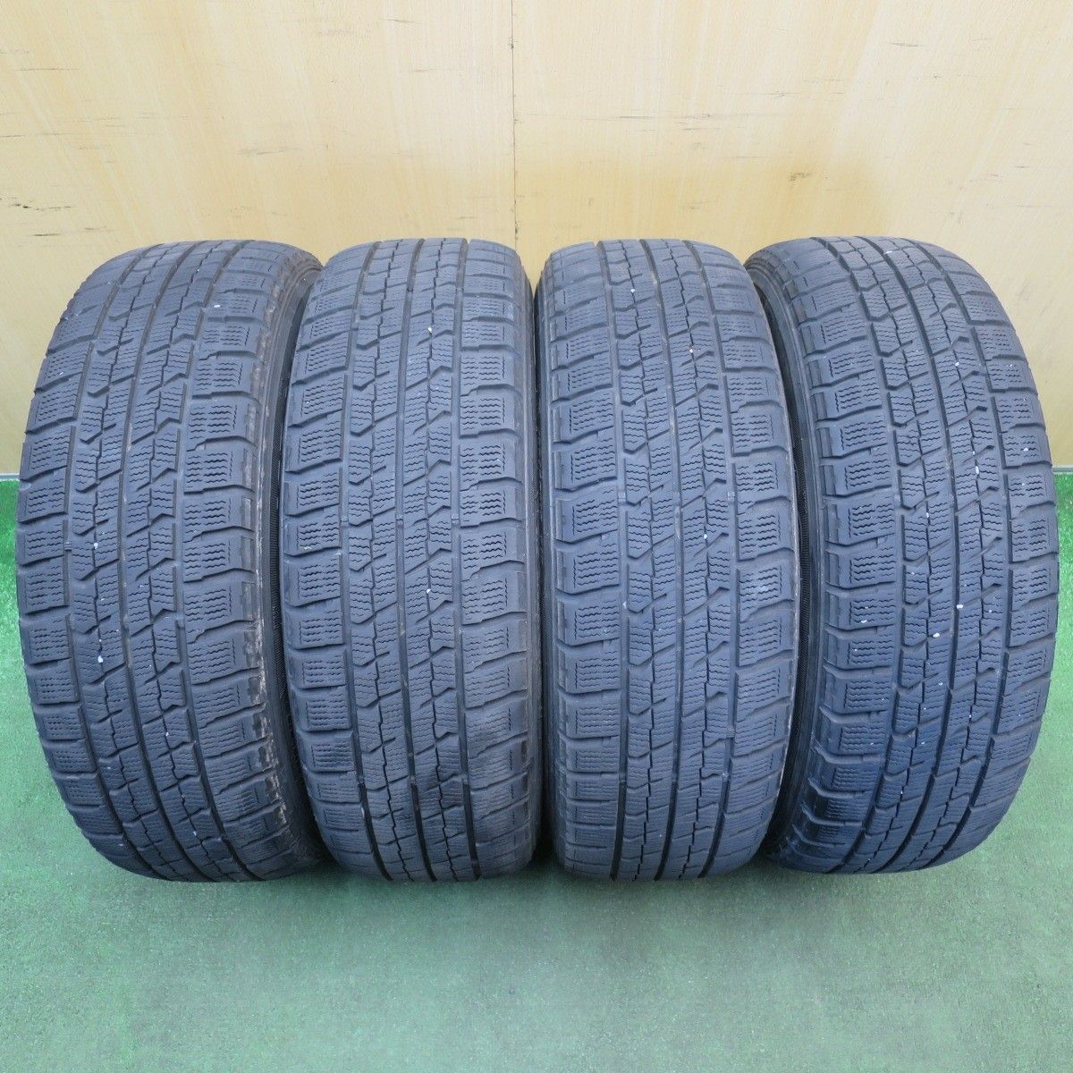 キレイ☆プリウス 等 195/65R15 スタッドレス グッドイヤー アイスナビ