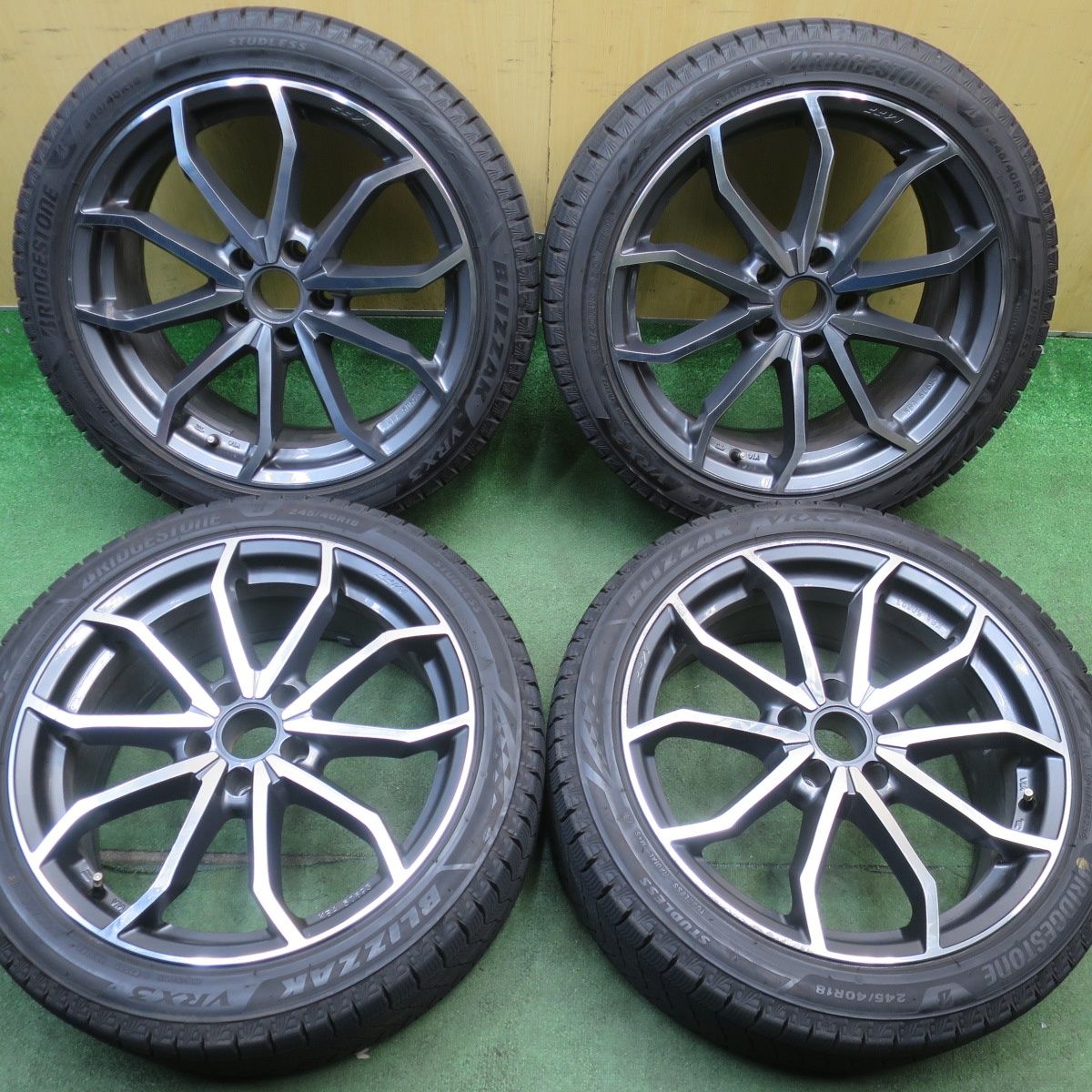 バリ溝！23年！9.5分★アウディ 等 MAK LOWE FF 245/40R18 スタッドレス ブリヂストン ブリザック VRX3 MFF レーベ 18インチ PCD112/5H★6051808NJス