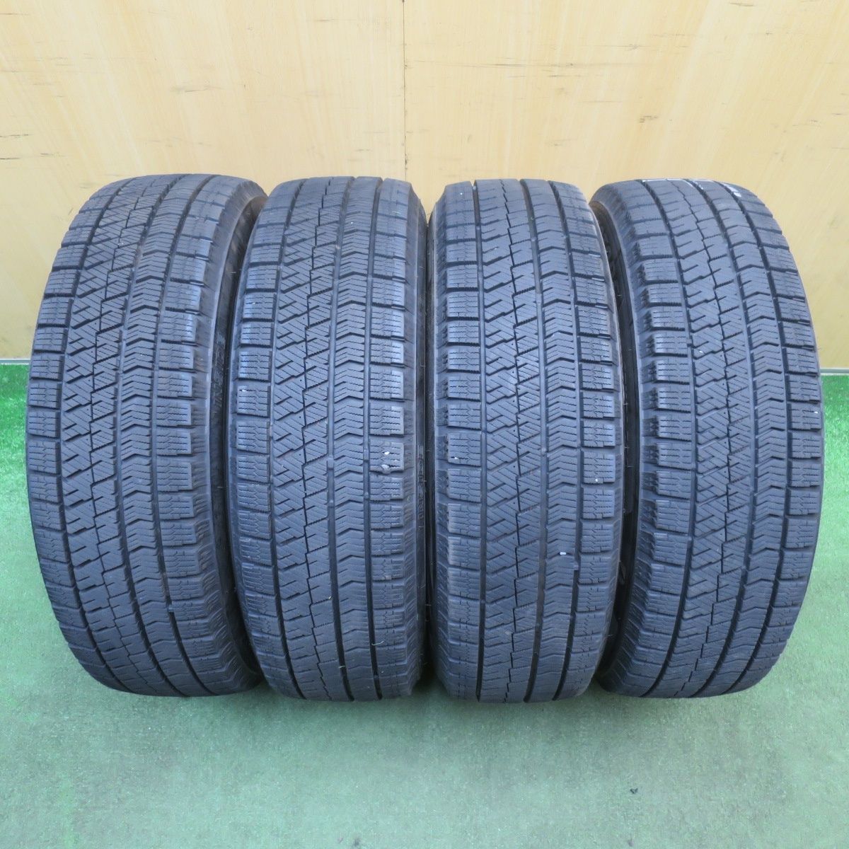 バリ溝！9分☆スタッドレス 175/65R15 ブリヂストン ブリザック VRX2
