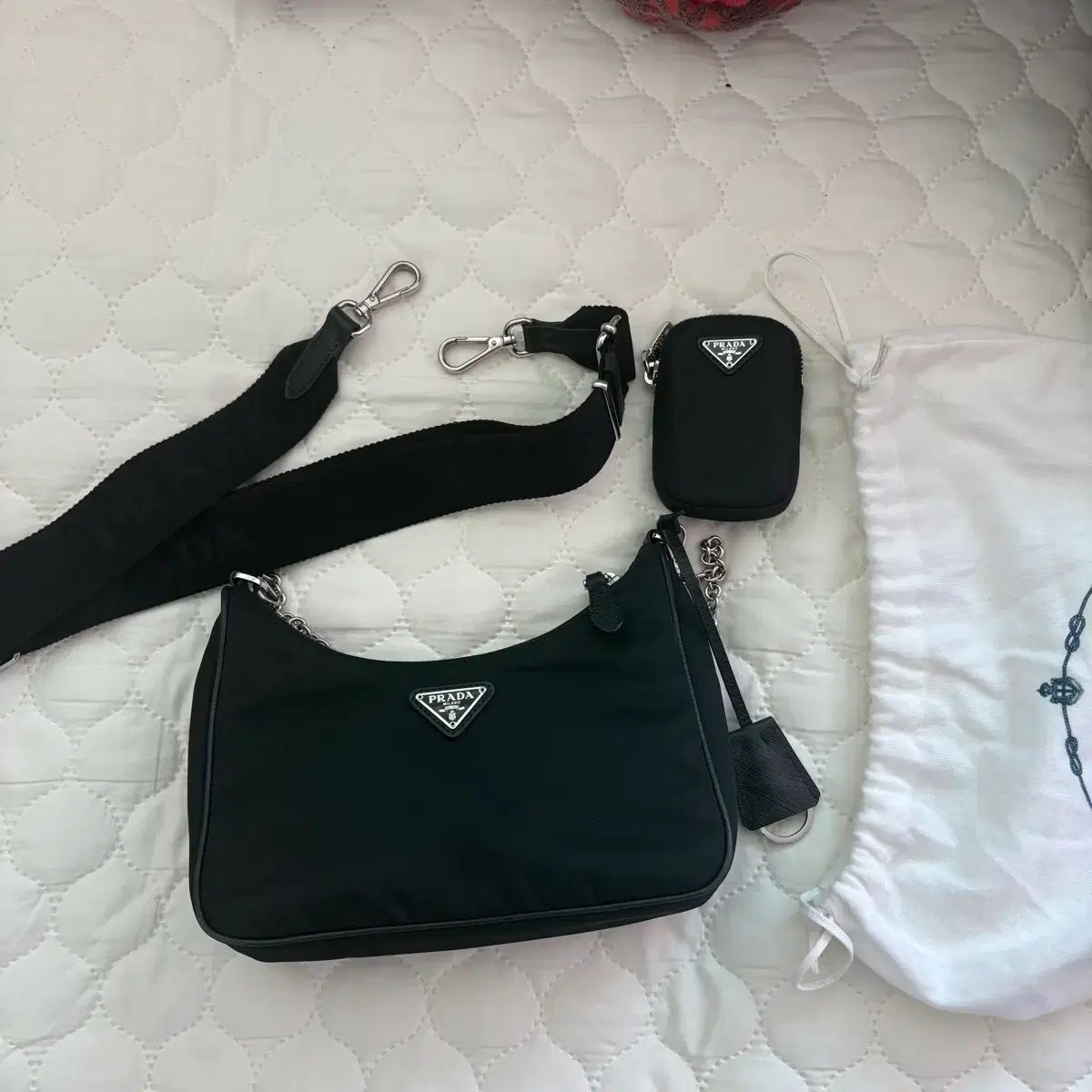 プラダ リナイロン テスート HOBO BAG ブラック