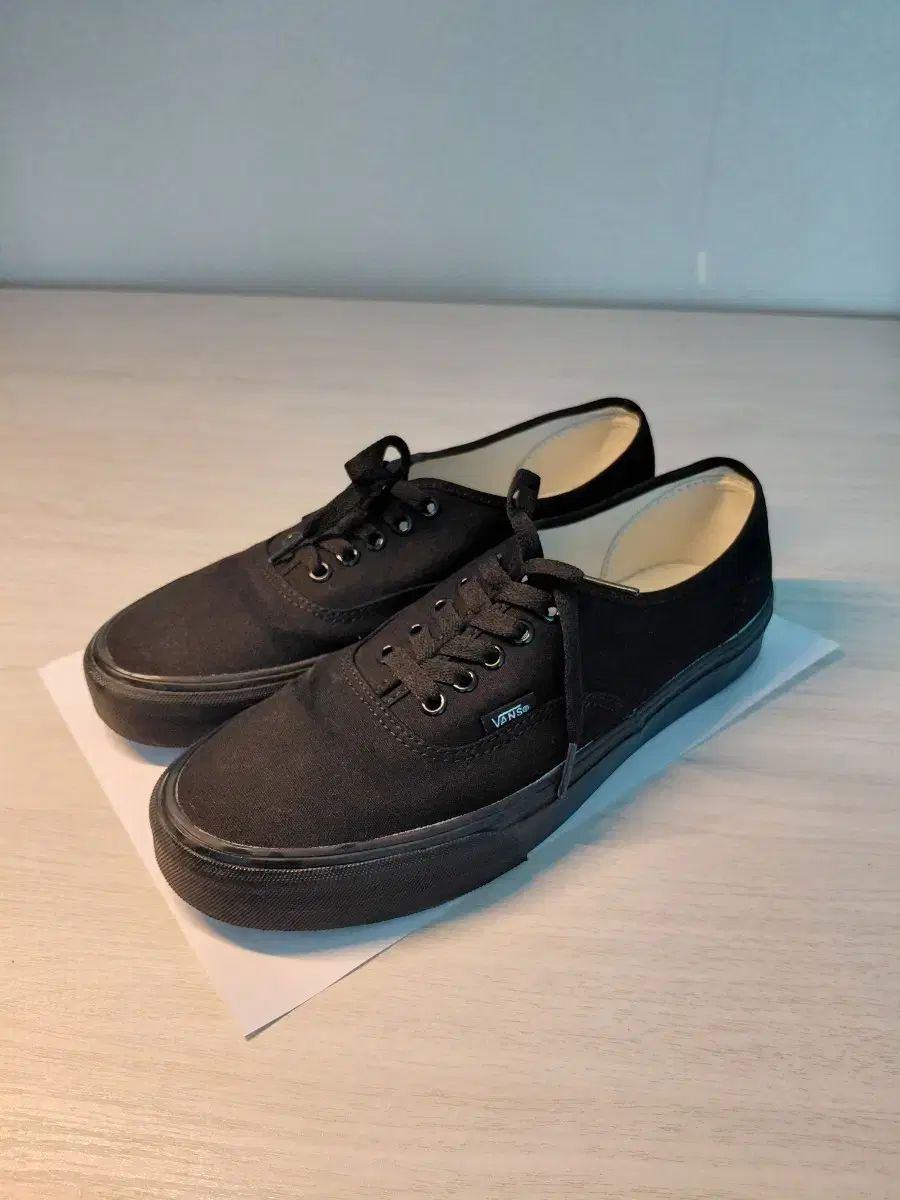 新品級 VANS アセンティック ブラック スニーカー 270