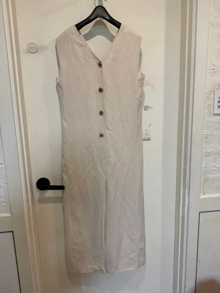 ハンサム the CASHMERE スリーブレス リネン ロング丈ワンピース 19,855円