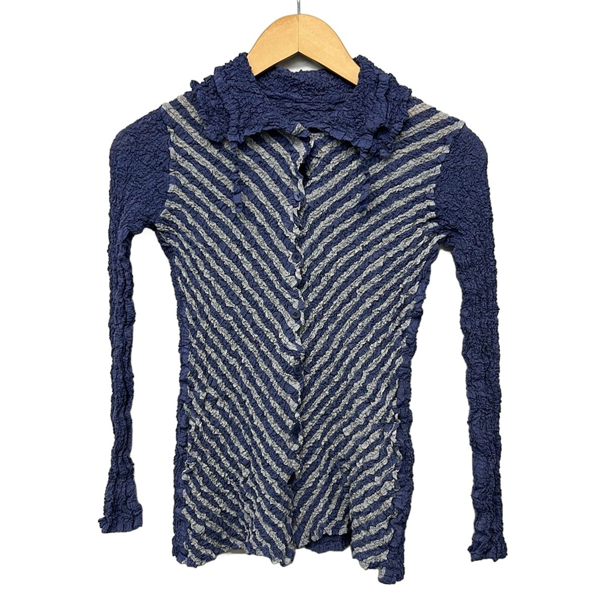 メンズ ISSEY MIYAKEのストライプシワ加工長袖シャツ