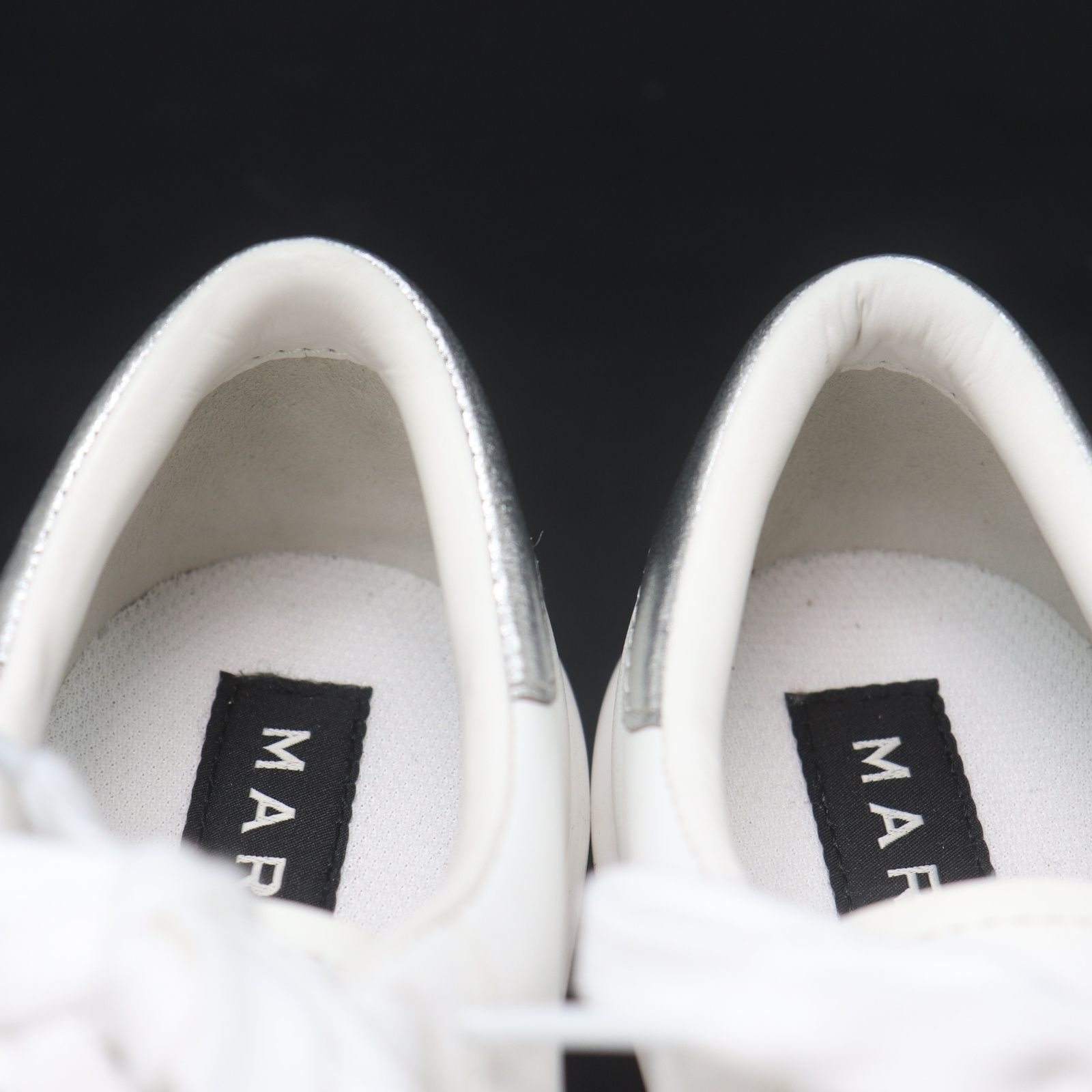 IT0ZULOEFVCV 美品 MARC JACOBS マークジェイコブス レザー スニーカー 