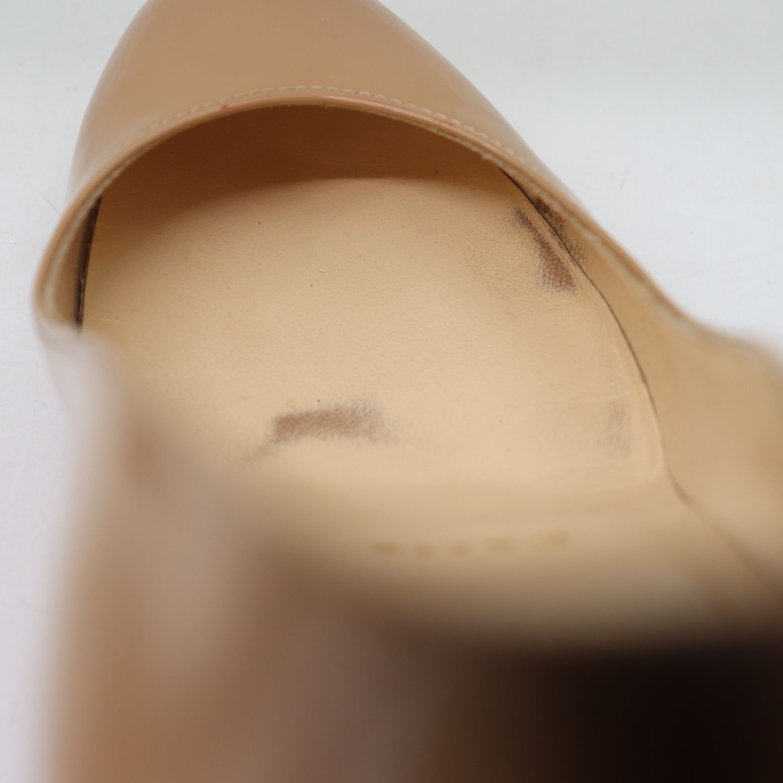 IT8PV6J0M0QM Christian louboutin クリスチャンルブタン パンプス