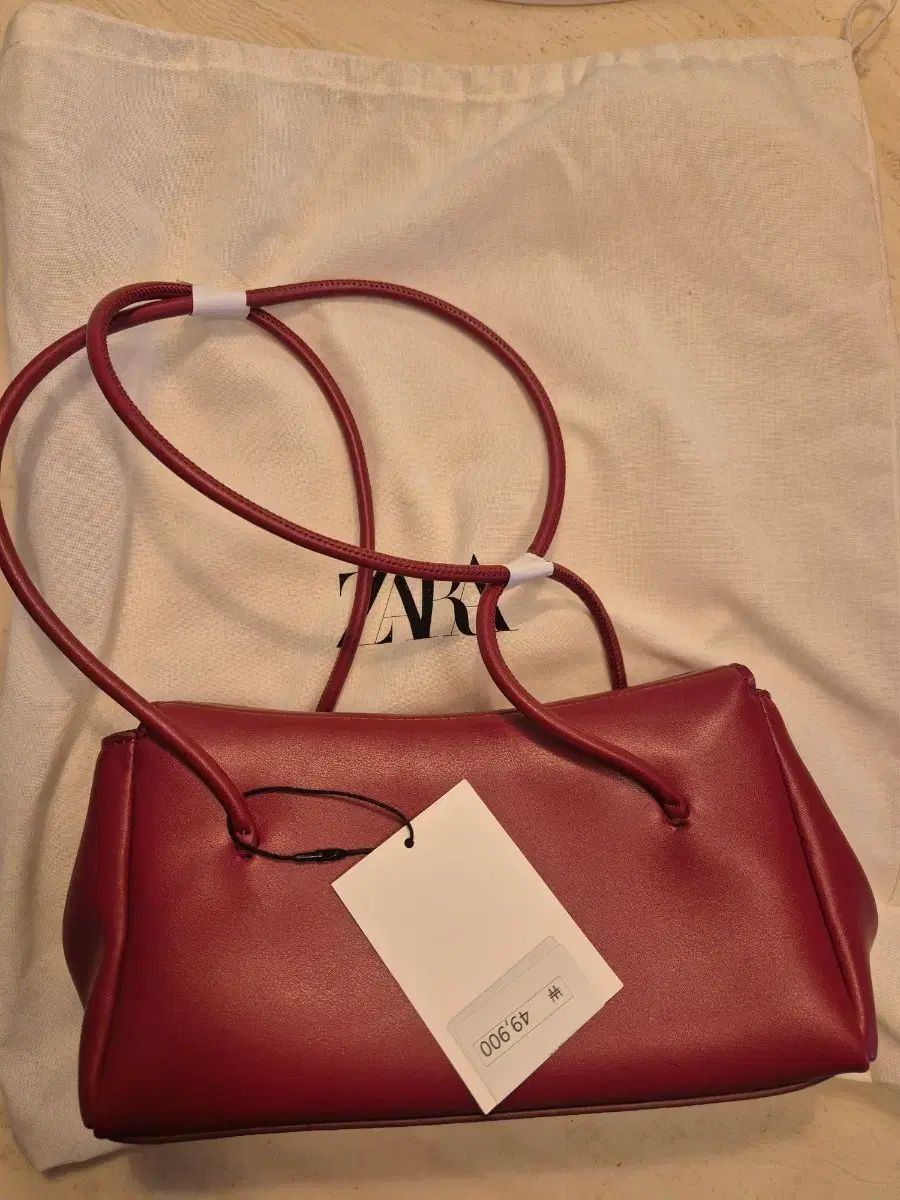 ZARA ロングショルダーバッグ