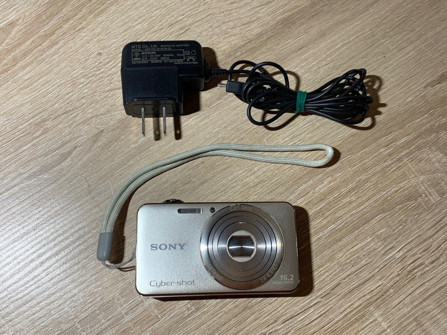1065 Sony Cyber-shot DSC-WX50 ゴールド デジカメ 動作確認済み 【ネ】