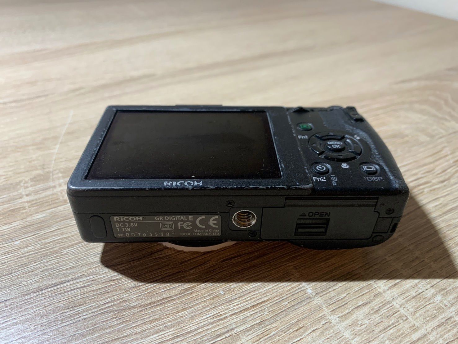 1067 RICOH GR DIGITAL III ブラック デジカメ ジャンク品 【コ