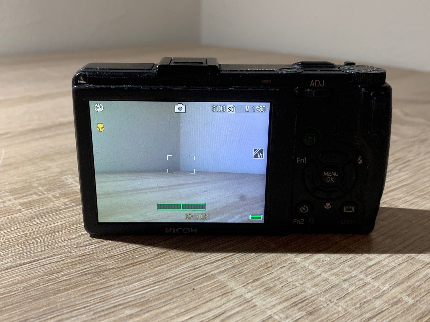 1067 RICOH GR DIGITAL III ブラック デジカメ ジャンク品 【コ
