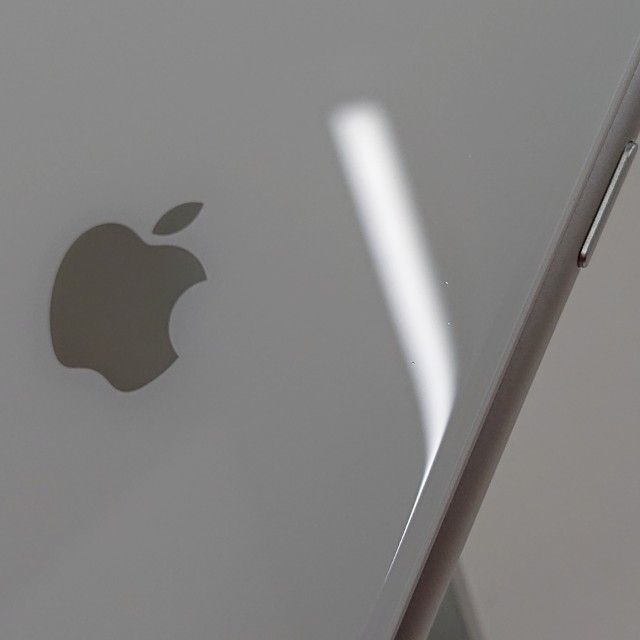 iPhoneSE 第2世代 64GB au ホワイト 送料無料 本体 c20254 - メルカリ
