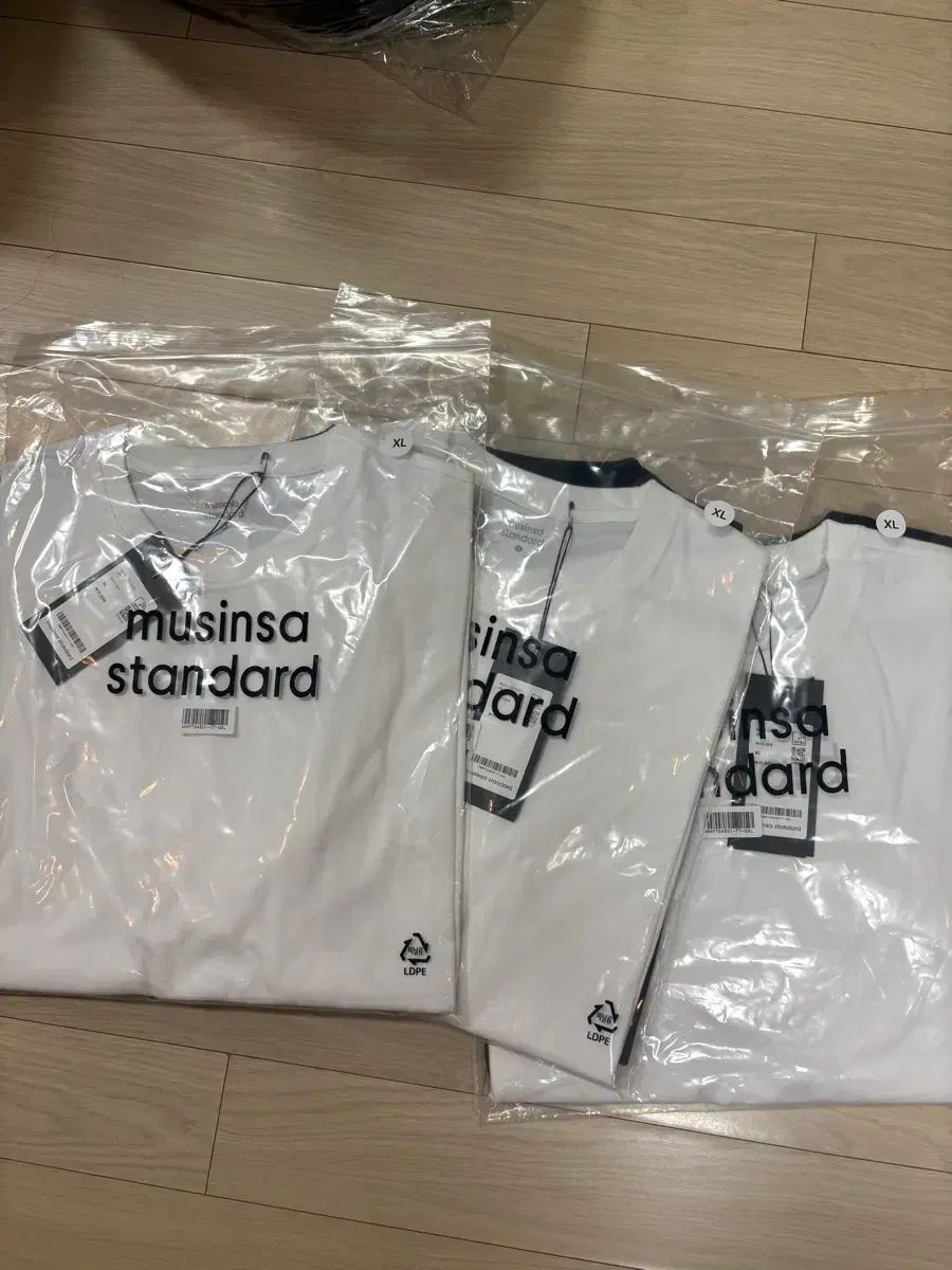 ムシンサスタンダード レギュラースタンダード クロップドTシャツ 2パック 3個 8,048円