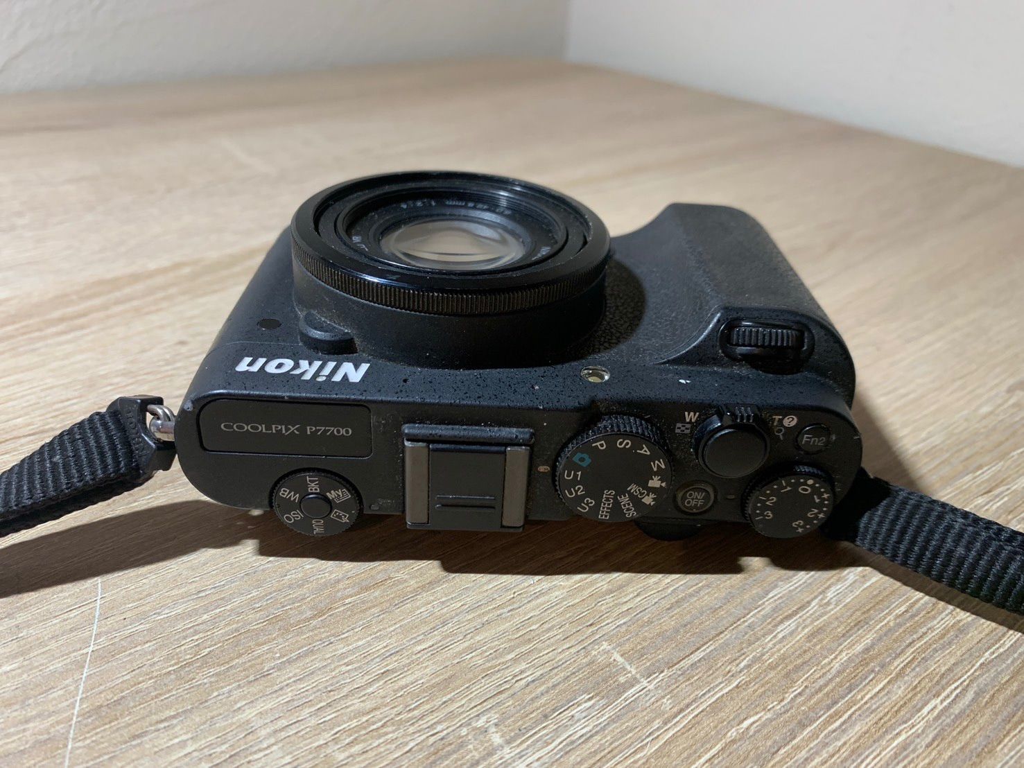 1073 Nikon COOLPIX P7700 ブラック デジカメ ジャンク品 【コ 