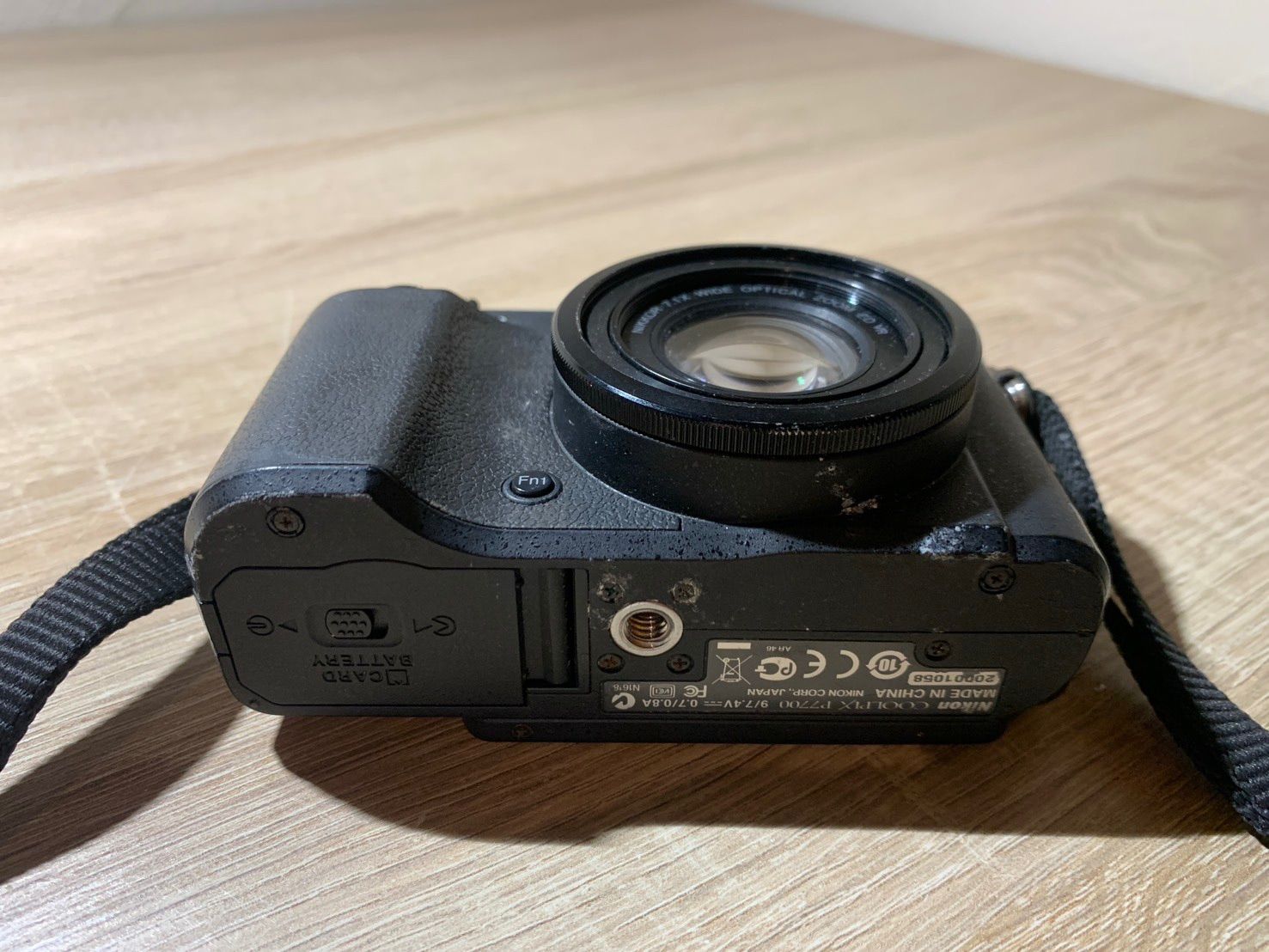 1073 Nikon COOLPIX P7700 ブラック デジカメ ジャンク品 【コ 