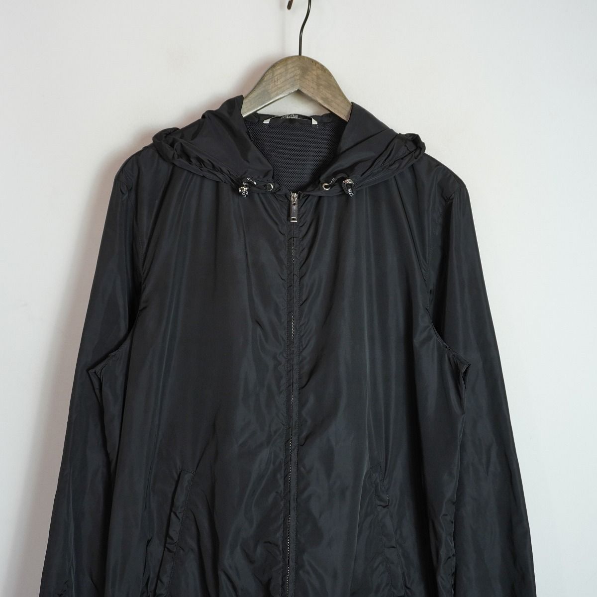 正規 VALENTINO ヴァレンティノ ヴァレンチノ ナイロン ジップ ジャケット ウィンド ブレーカー ブルゾン UV3CI3556FN 黒 サイズ48 3118Q♪