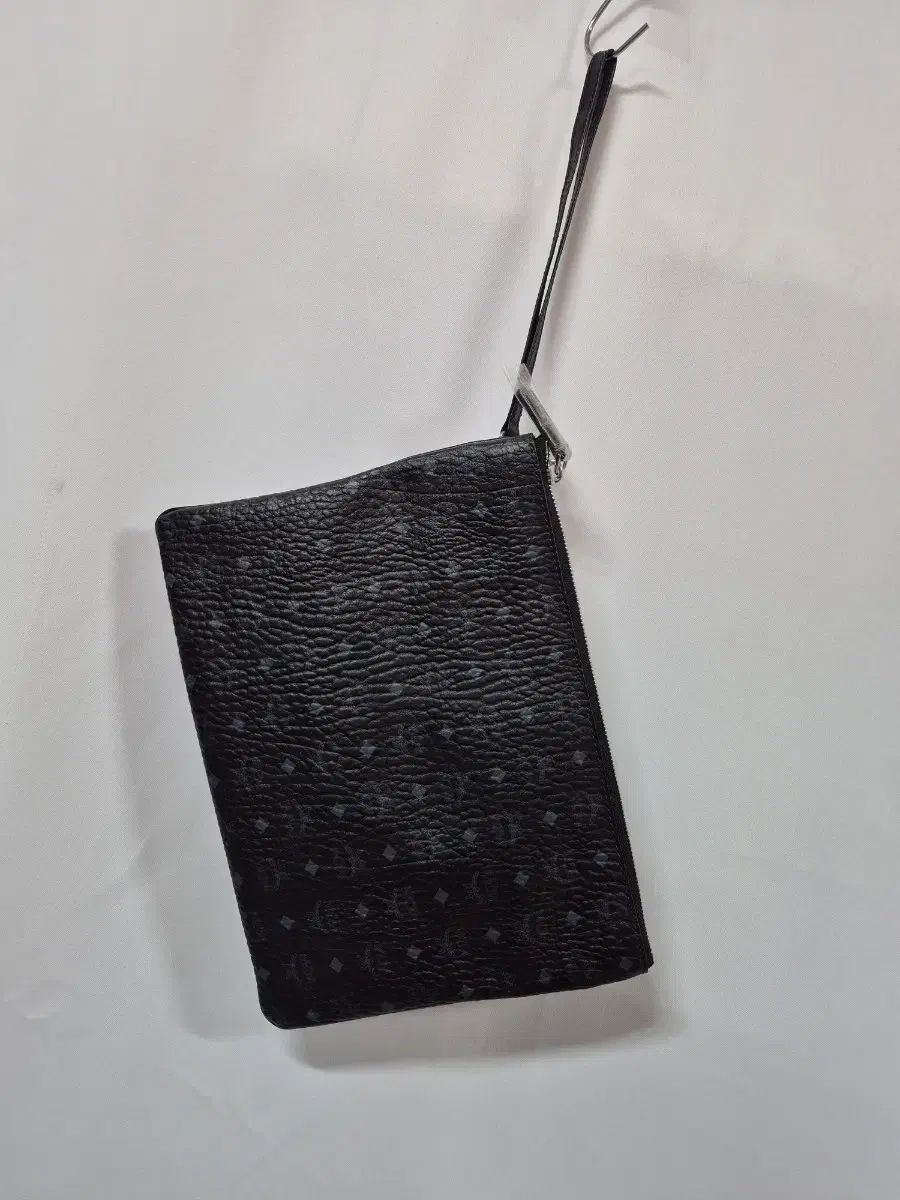 MCM メンズ ペーパー クラッチバッグ ブラック