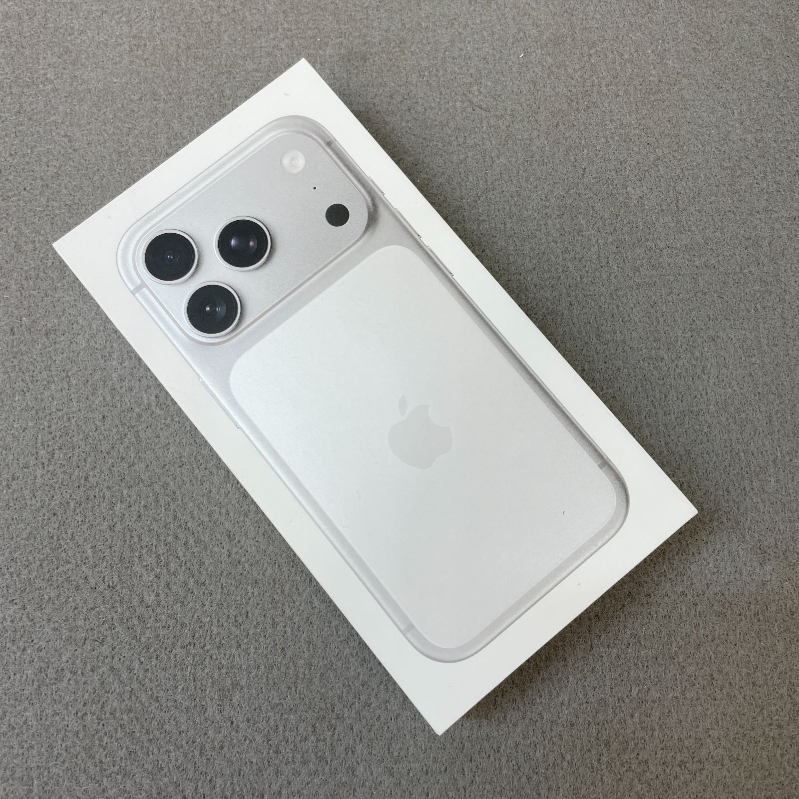 iPhone17 Pro 512GB シルバー SIMフリー 新品 - メルカリ