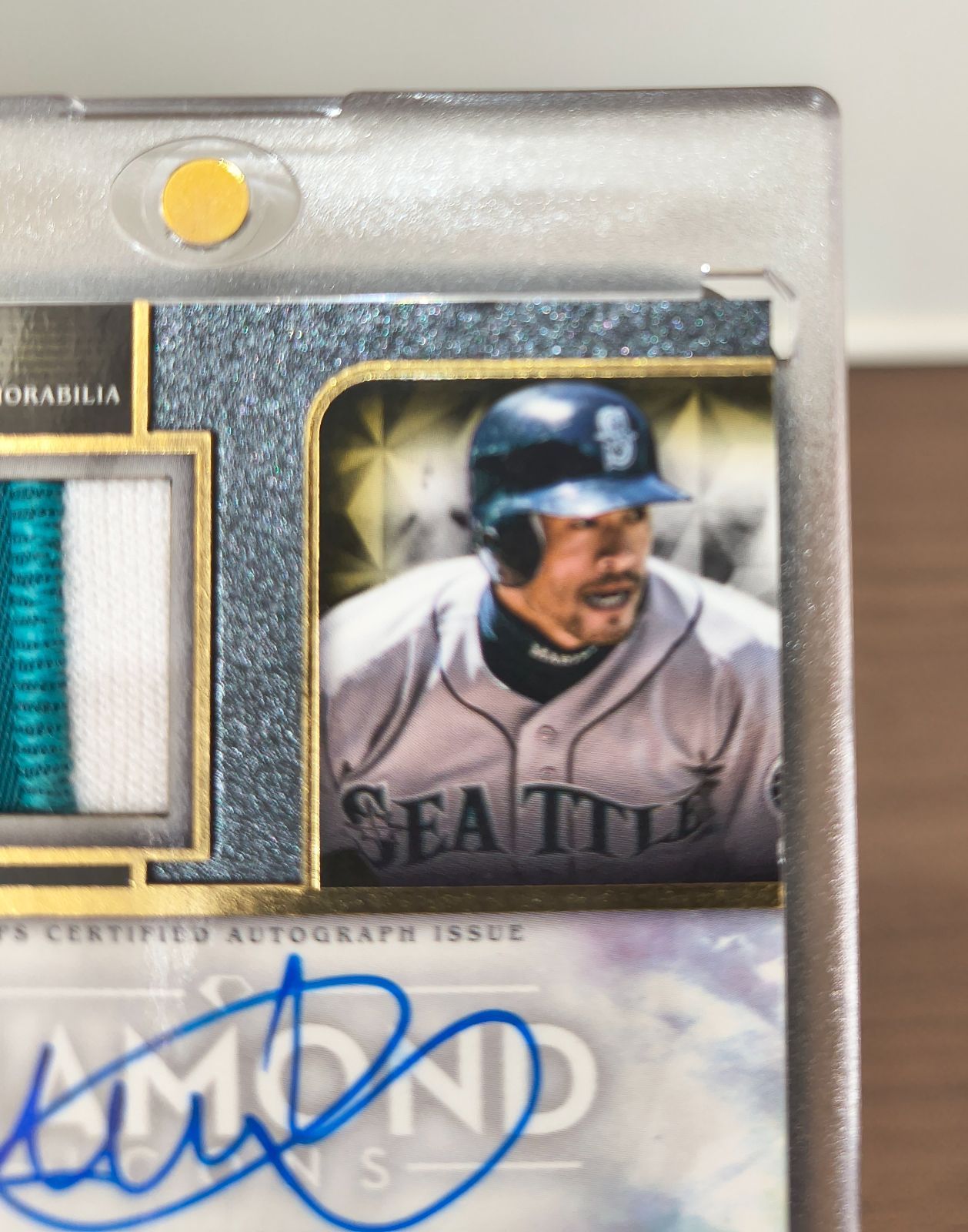 2023 TOPPS DIAMOND ICONS ICHIRO DUAL TEAM AUTOGRAPHED RELIC CARD