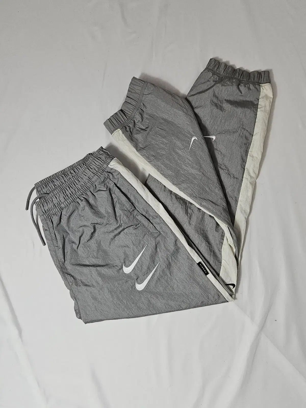 NIKE ダブルスウッシュ ウーブン ジョガーパンツ パンツ メタルグレー L (ほぼ新品)