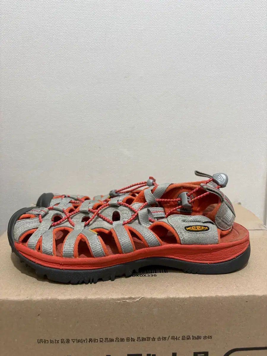 KEEN 킨 ウィスパー サンダル240