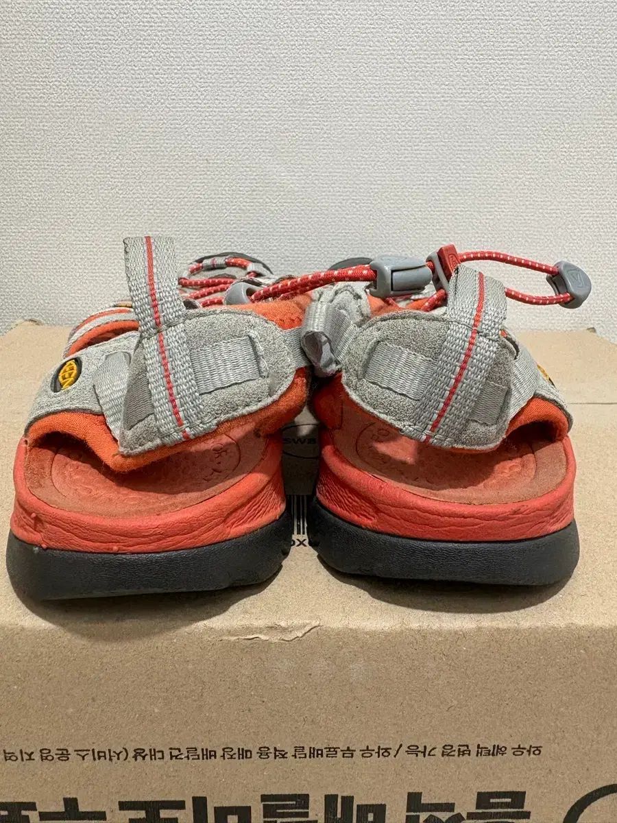 KEEN 킨 ウィスパー サンダル240