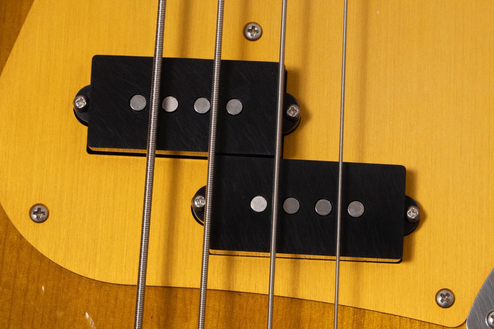 【new】Tsubasa Guitar Workshop / The Earth Gold Anodized 2TS Heavy Aged 3.735kg #0712【GIB横浜】エレキベース 【new】Tsubasa Guitar Workshop / The Earth Gold Anodized 2TS Heavy Aged 3.735kg #0712【GIB横浜】エレキベース