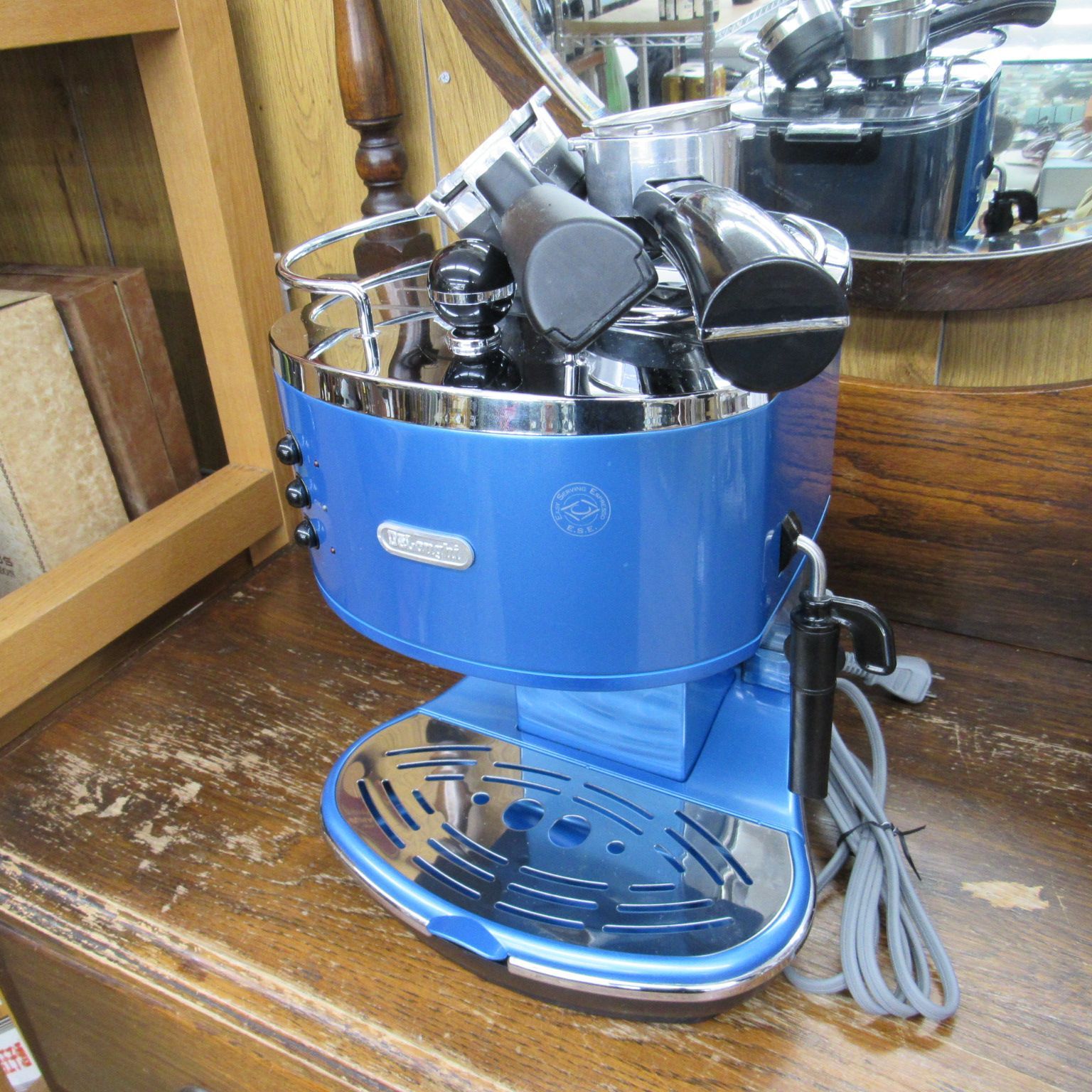 生活家電 DeLonghi エスプレッソメーカー カプチーノメーカー ECO310B