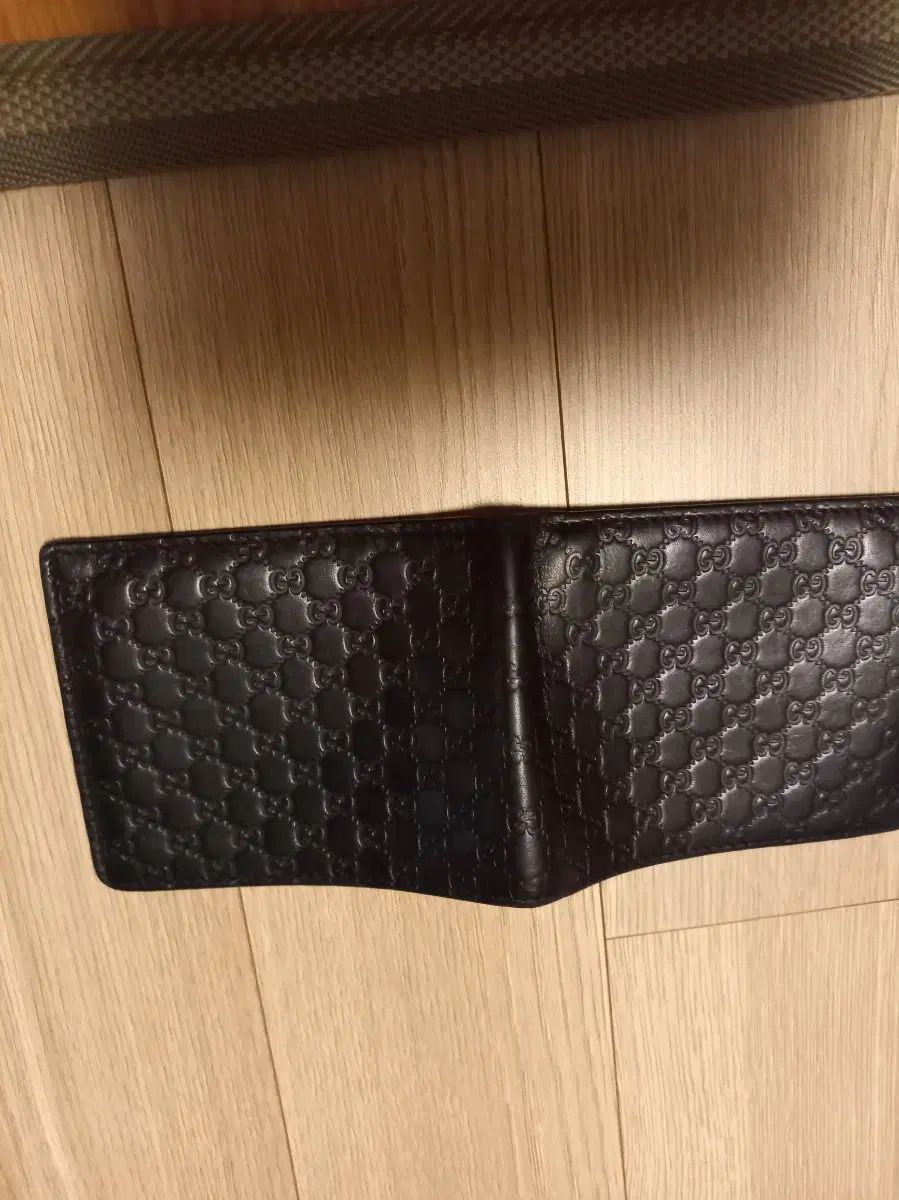 グッチシマLINE 二つ折り財布