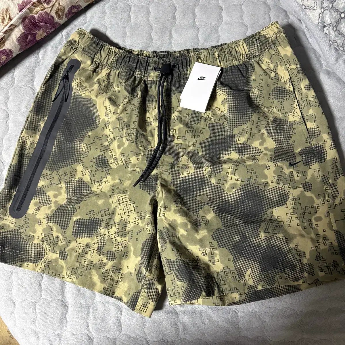 ナイキ カモ パータン テック ショーツ xxl