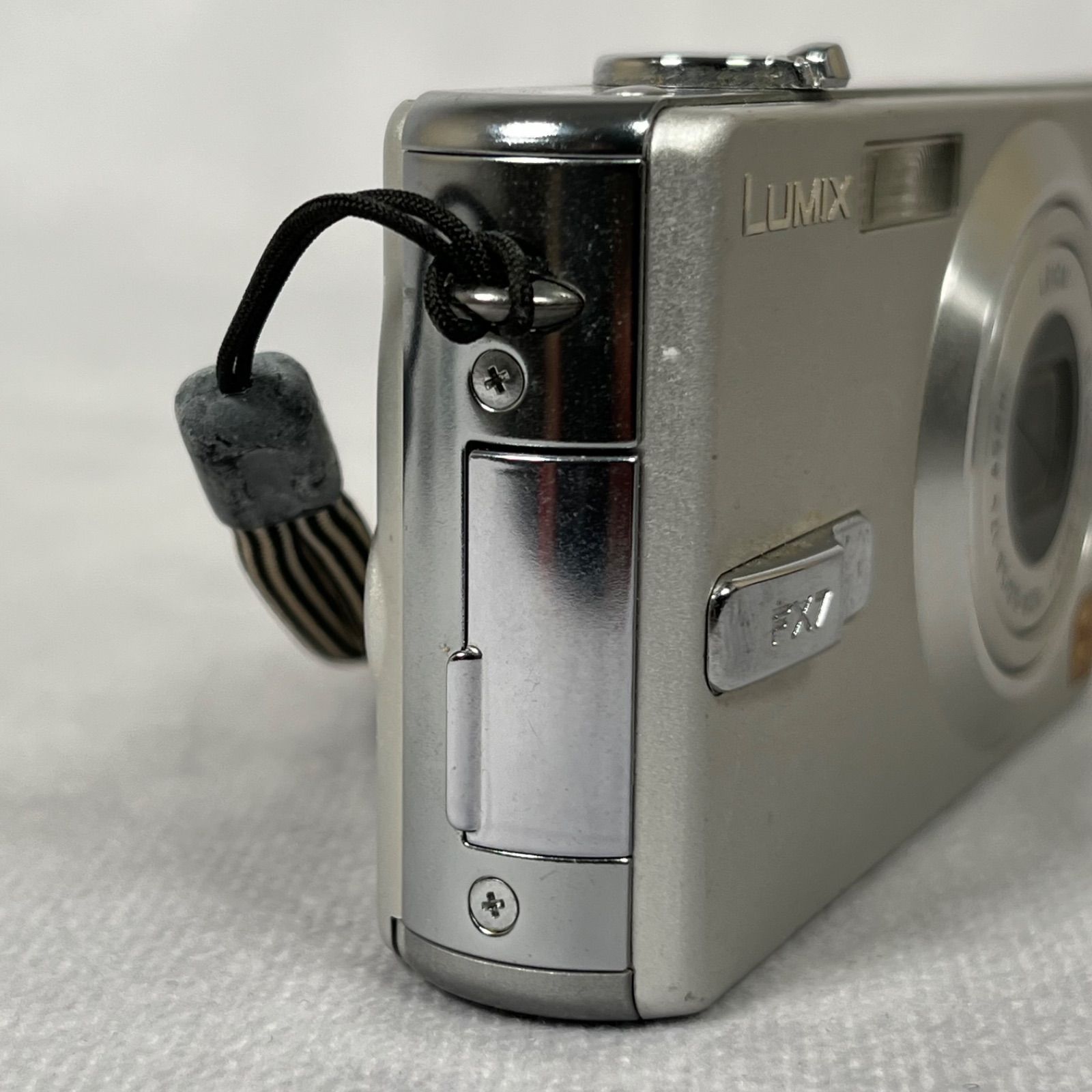 管2605-250】Panasonic パナソニック LUMIX DMC-FX7 シルバー