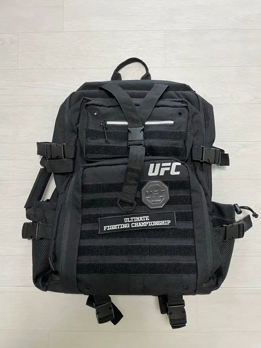 UFC フィジカル ジム バックパック バッグ コーデュラ ブラック