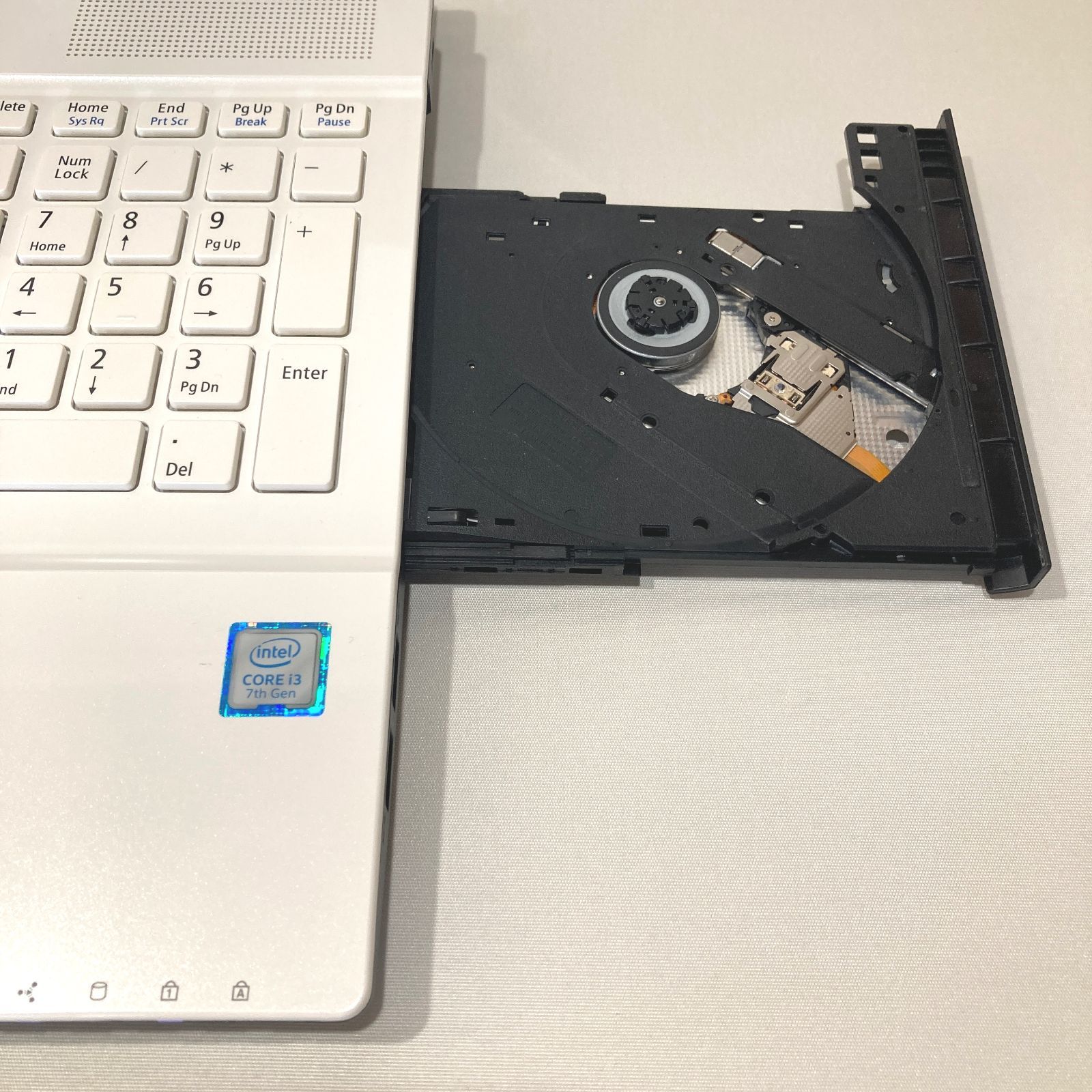 NECノートPC 白 D666-3 カメラ付 Win11 Office - メルカリ