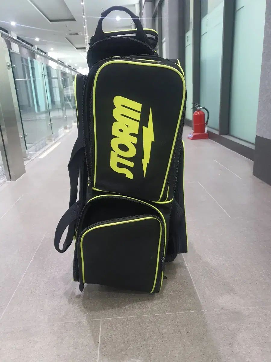 中古 ボーリングバッグ ストーム 3 ボール ローラーバッグ