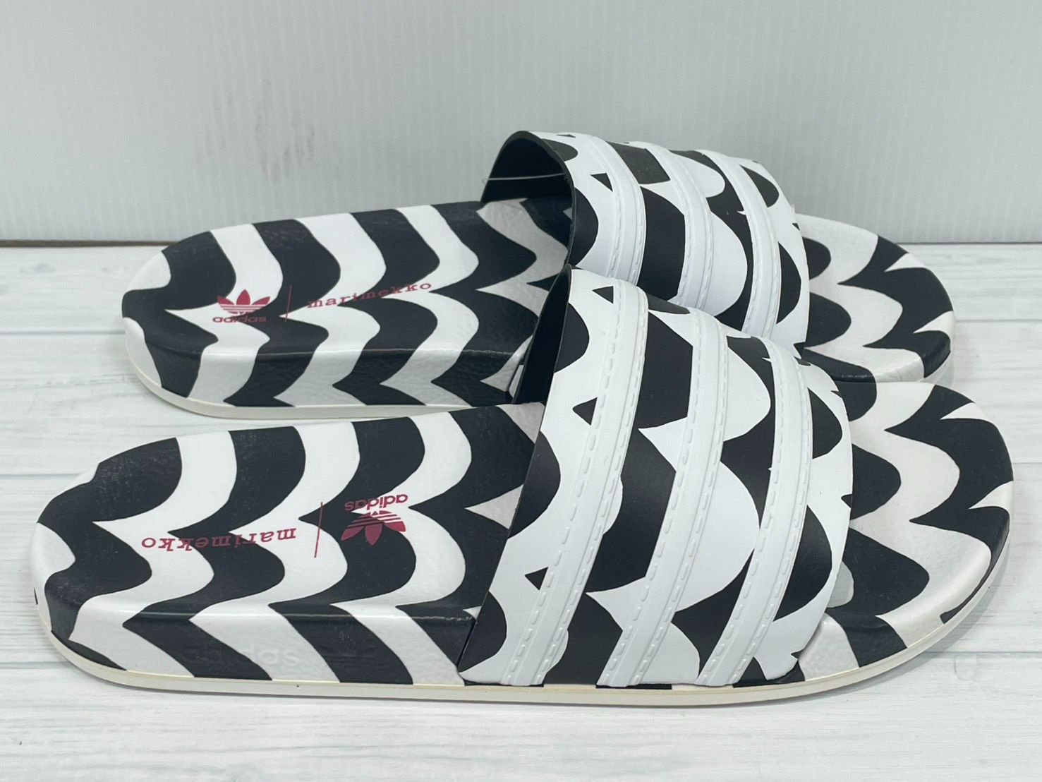 【塩】未使用 adidas marimekko アディダス マリメッコ コラボサンダル サンダル 24.5~25.0センチ ソールに黄ばみあり【24012CK】E30 【塩】未使用 adidas marimekko アディダス マリメッコ コラボサンダル サンダル 24.5~25.0センチ ソールに黄ばみあり【24012CK】E30