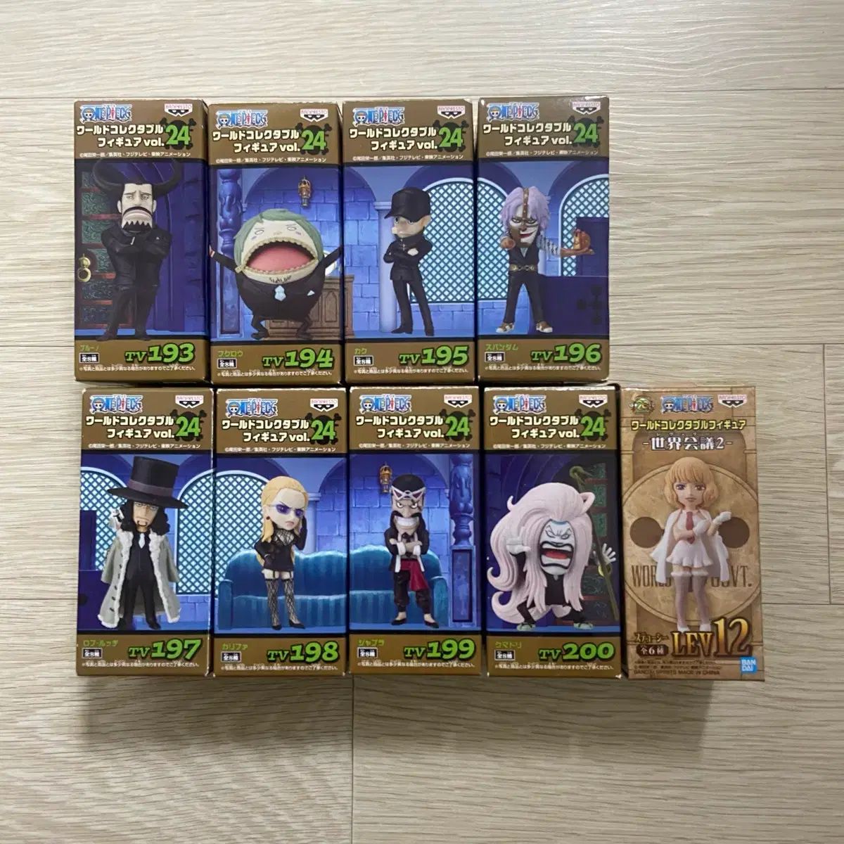 ONE PIECE ワールドコレクタブル 24タン cp9 + Stussy WORLD Collector's Edition フィギュア