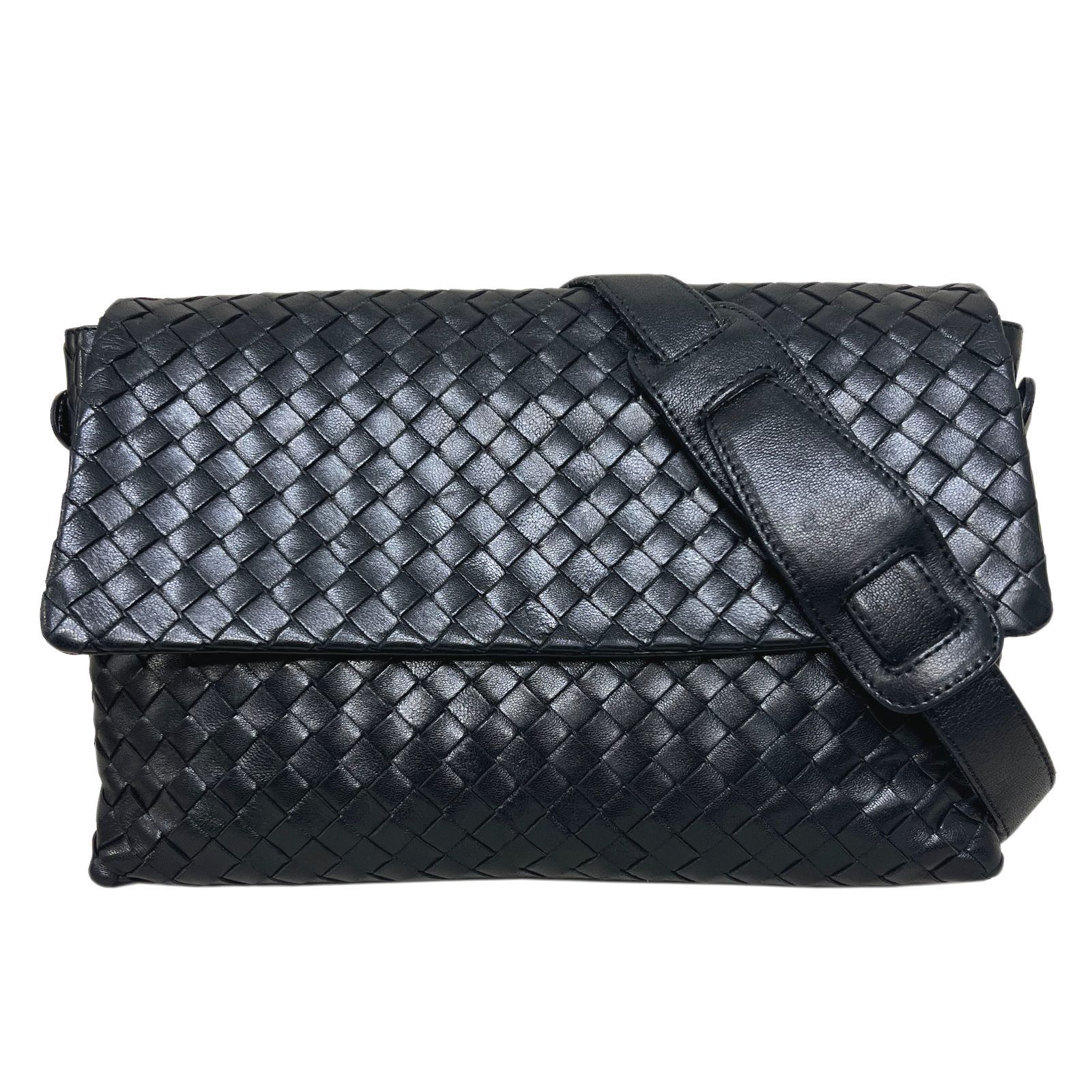 BOTTEGA VENETA　ボッテガヴェネタ　バッグ　イントレチャート　レザー　肩掛け　セミショルダー　黒　ブラック