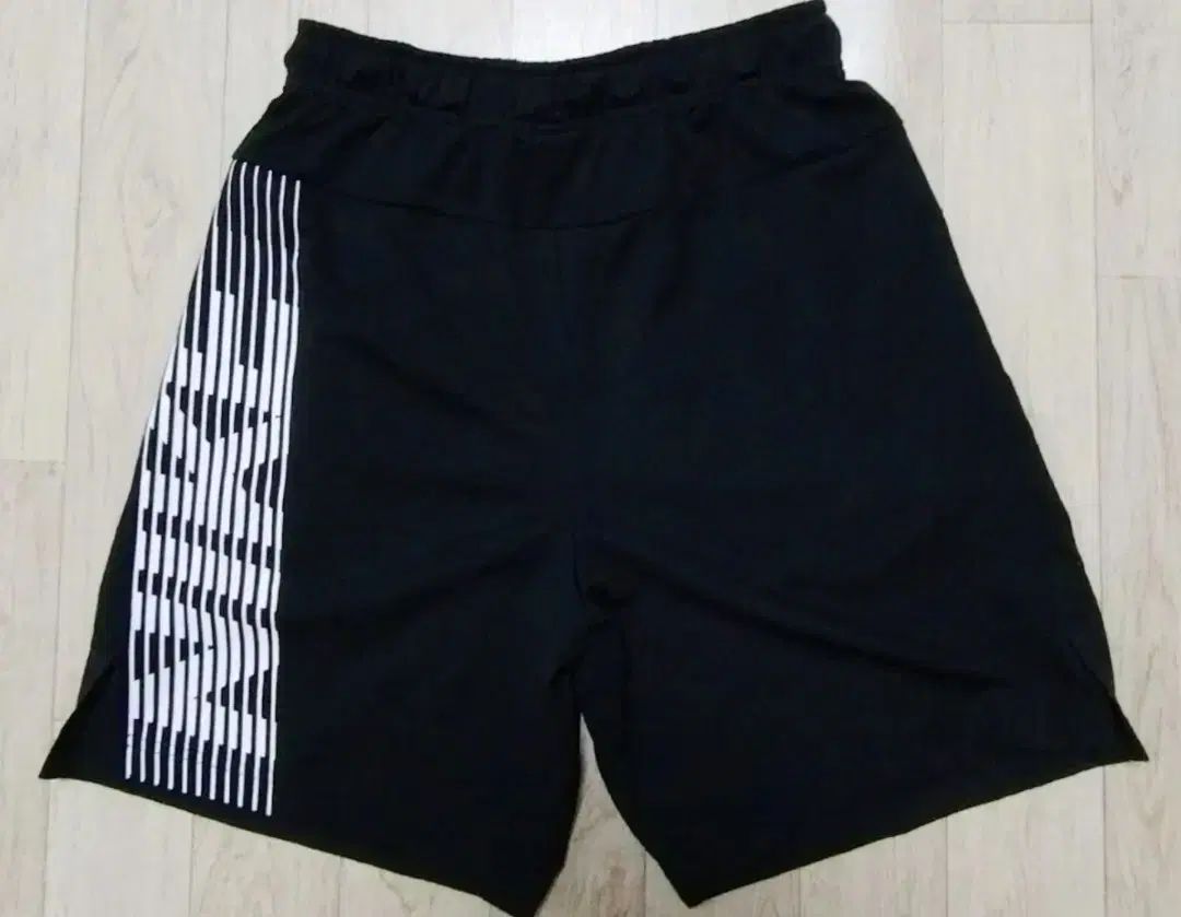 (正規品) NIKE メンズ ドライフィット レオン** ハーフパンツ M 30/31